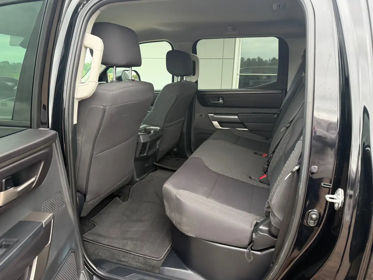 Toyota Tundra снимка Toyota Tundra