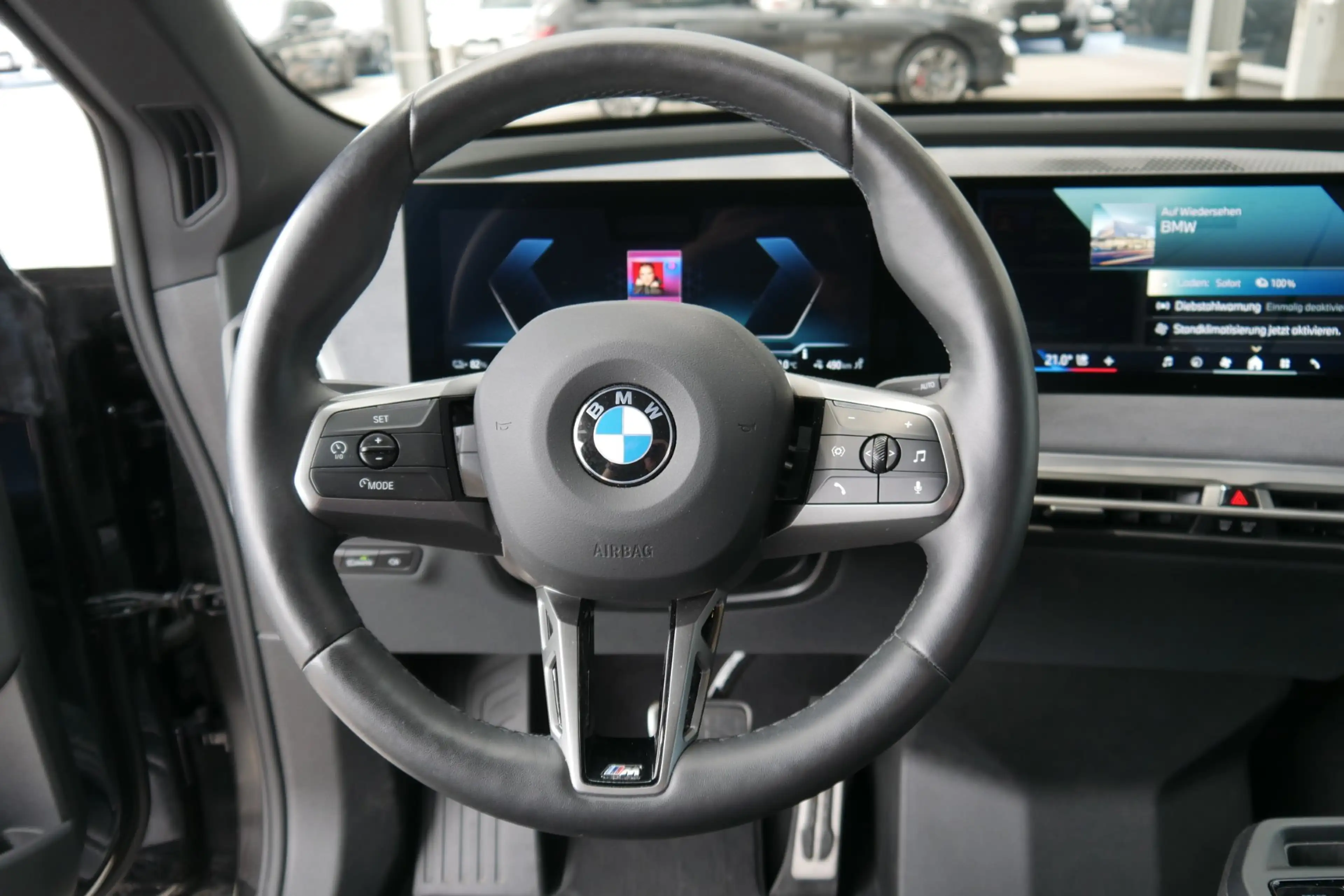 BMW iX xDrive45 — photo 15