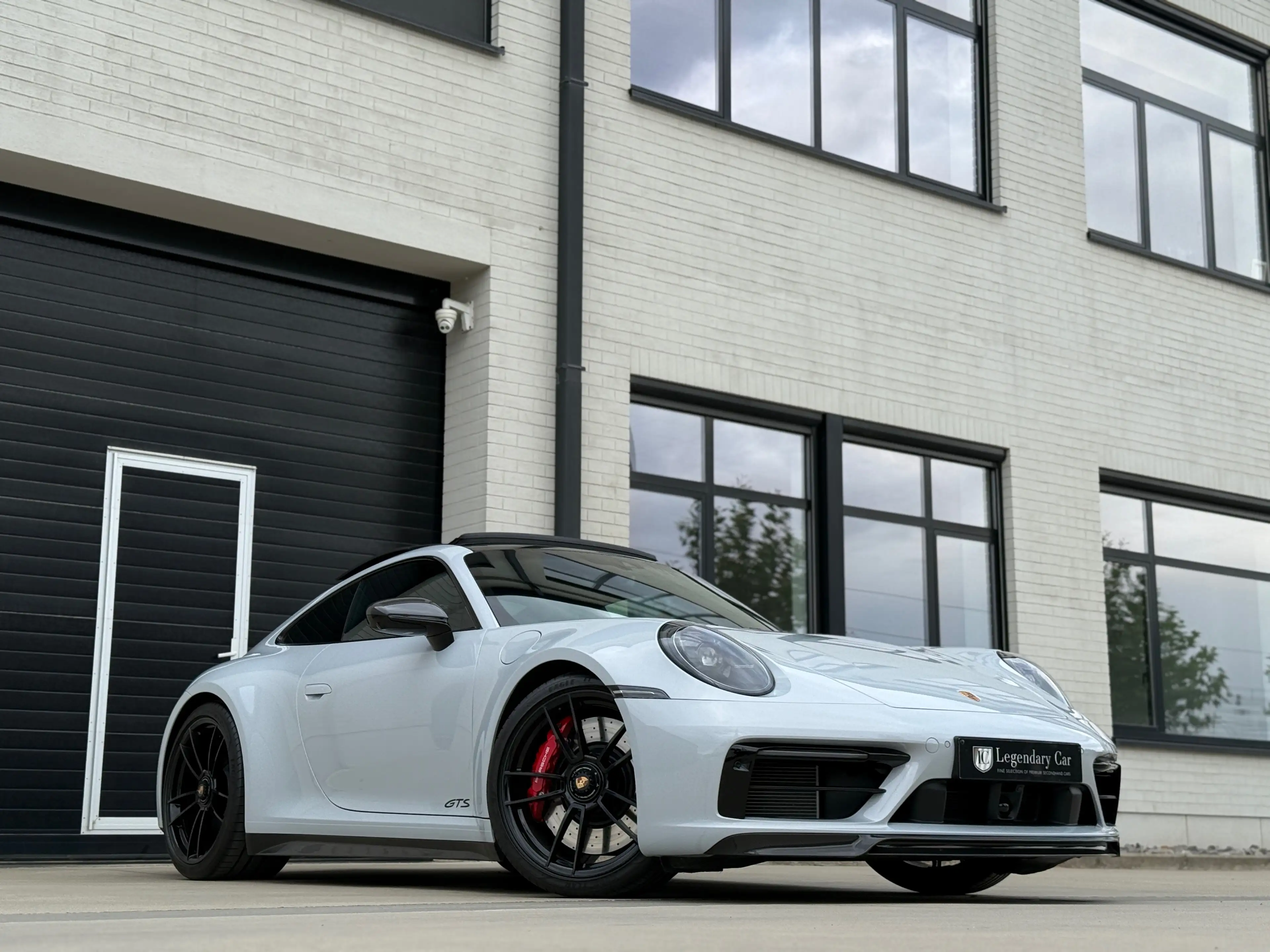 Porsche 911 Carrera " GTS " - 11.000 KM -