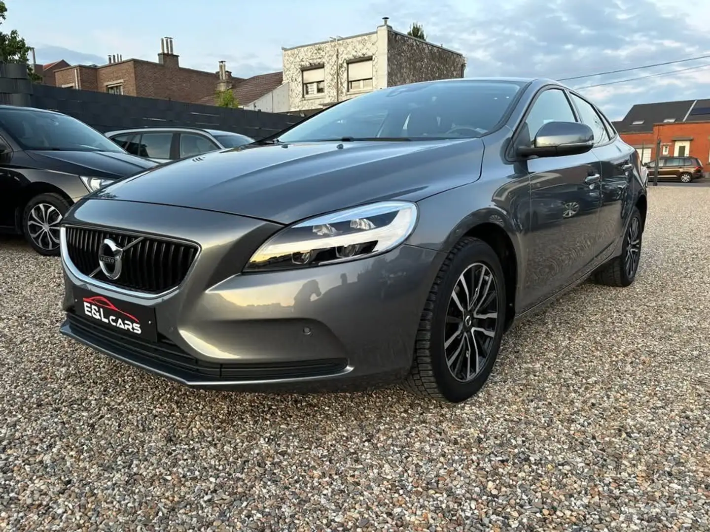 Volvo V40 2.0 **12 mois de garantie** Grijs - 1