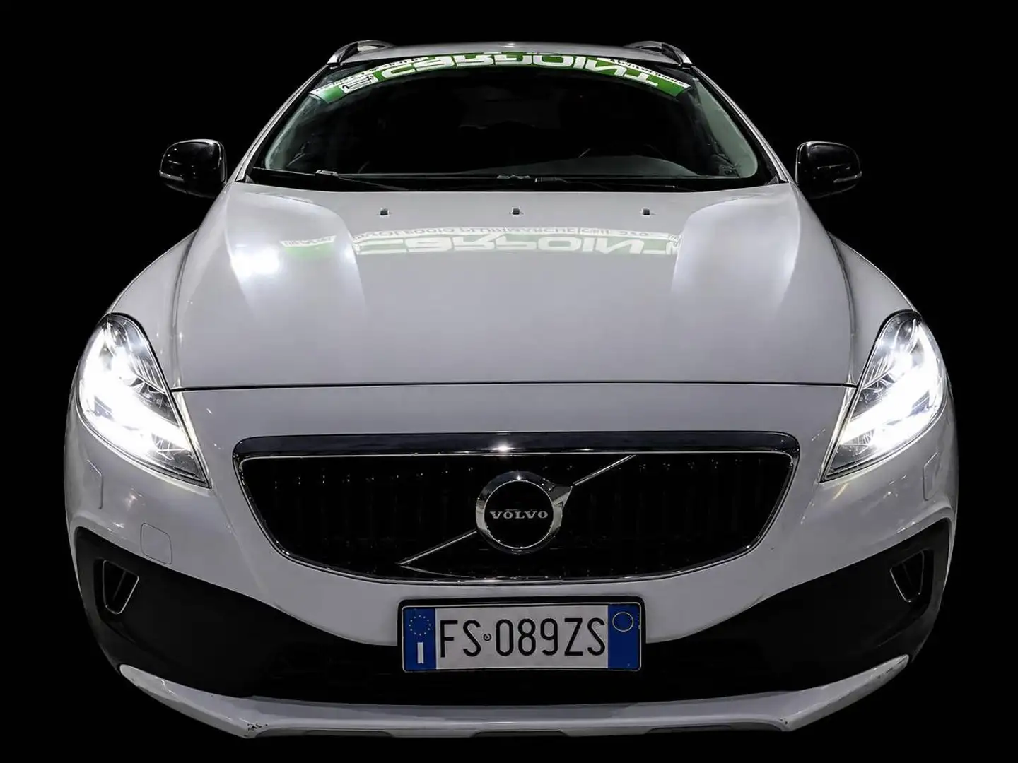 Volvo V40 Cross Country V40 II 2012 Cross Country 2.0 d2 geartronic my19 Weiß - 1