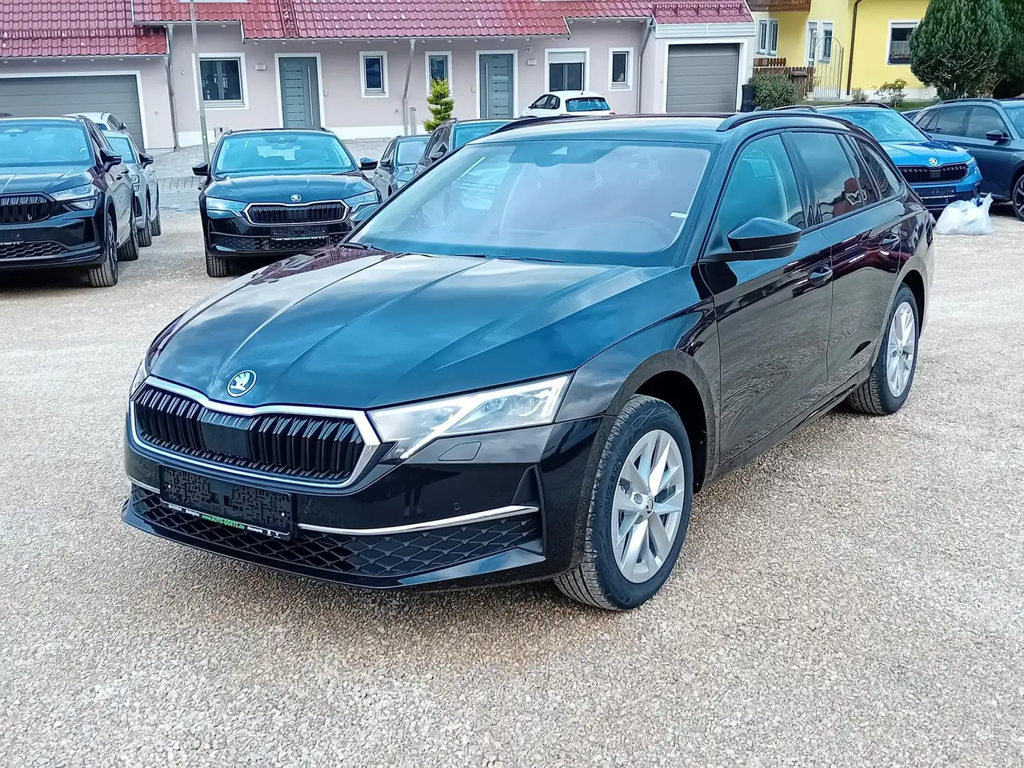 Skoda Octavia Combi Selection DSG AHK-Vorb.*Navi*Matrix*ACC*Kame Schwarz - 2
