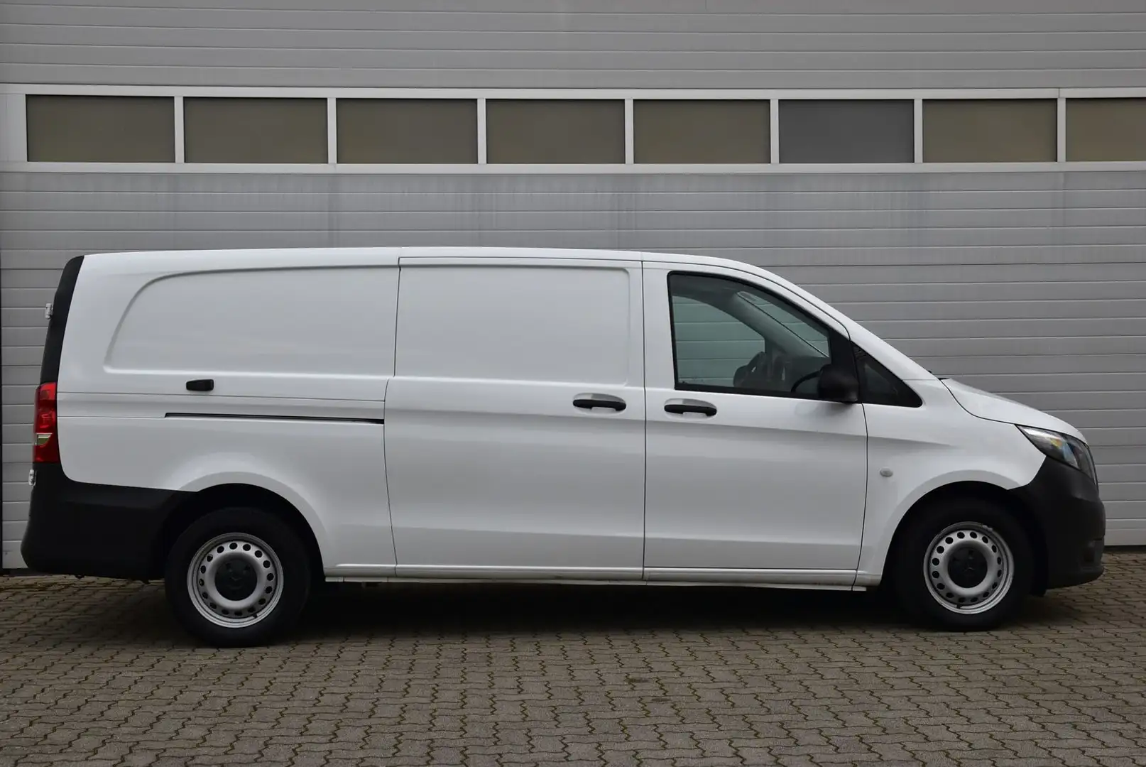 Mercedes-Benz Vito 116 CDI RWD extralang Kam./SHZ/Klima/DAB Weiß - 2