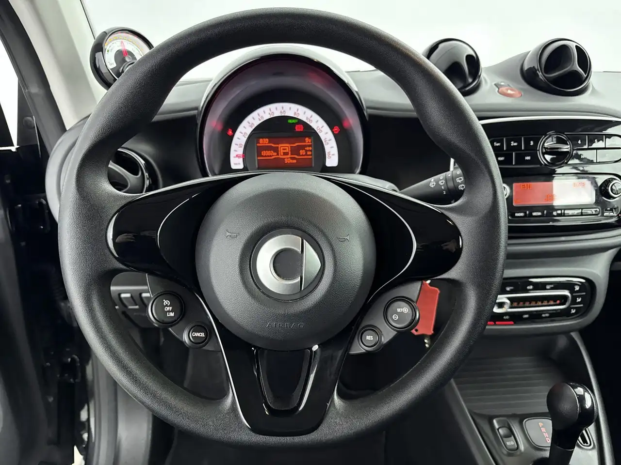 smart forTwo 2023 — фото 14
