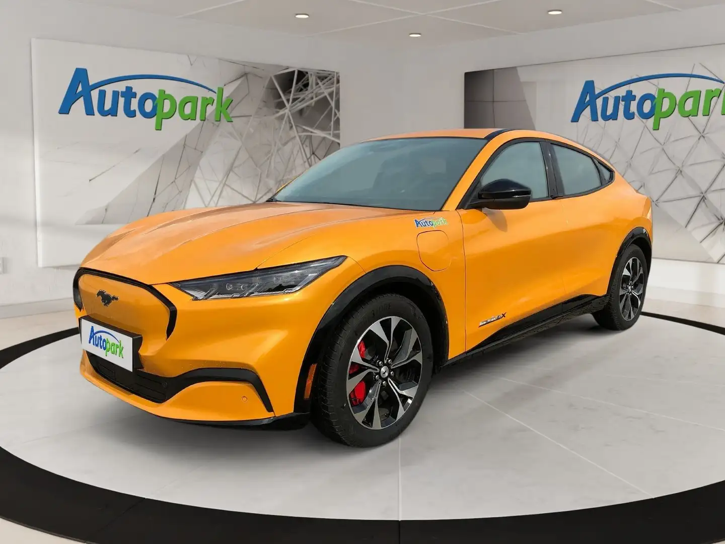 Ford Mustang Mach-E Extendet Range  AWD Premium Orange - 1