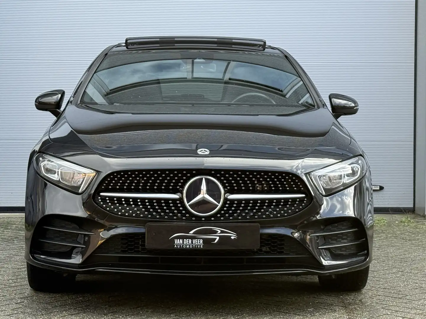 Mercedes-Benz A 250 e Business Line | AMG Pakket | Sfeerverlichting | Noir - 2