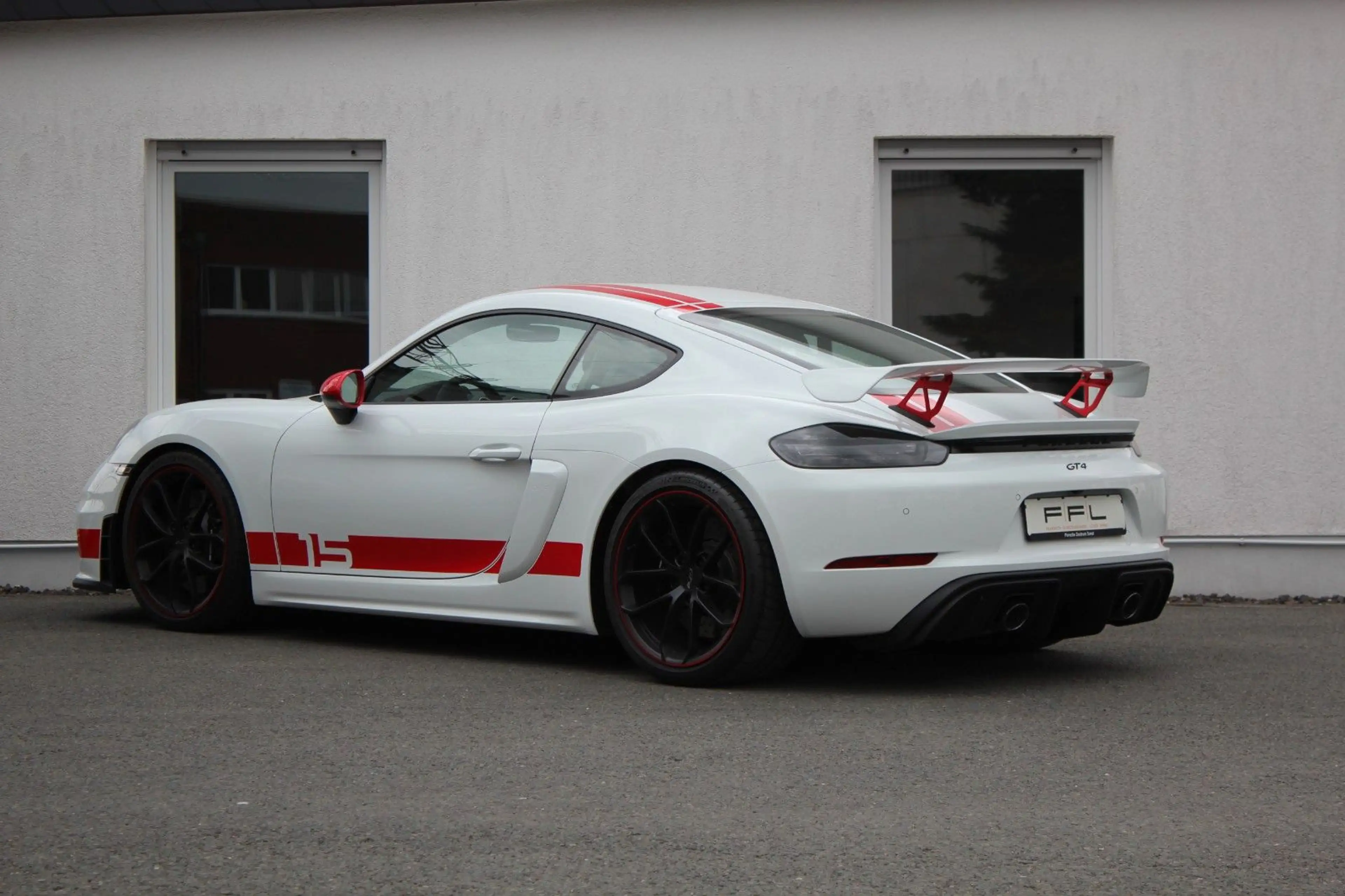Porsche Cayman 718 982 GT4 Sports Cup Edition 1 of 100 — photo 3