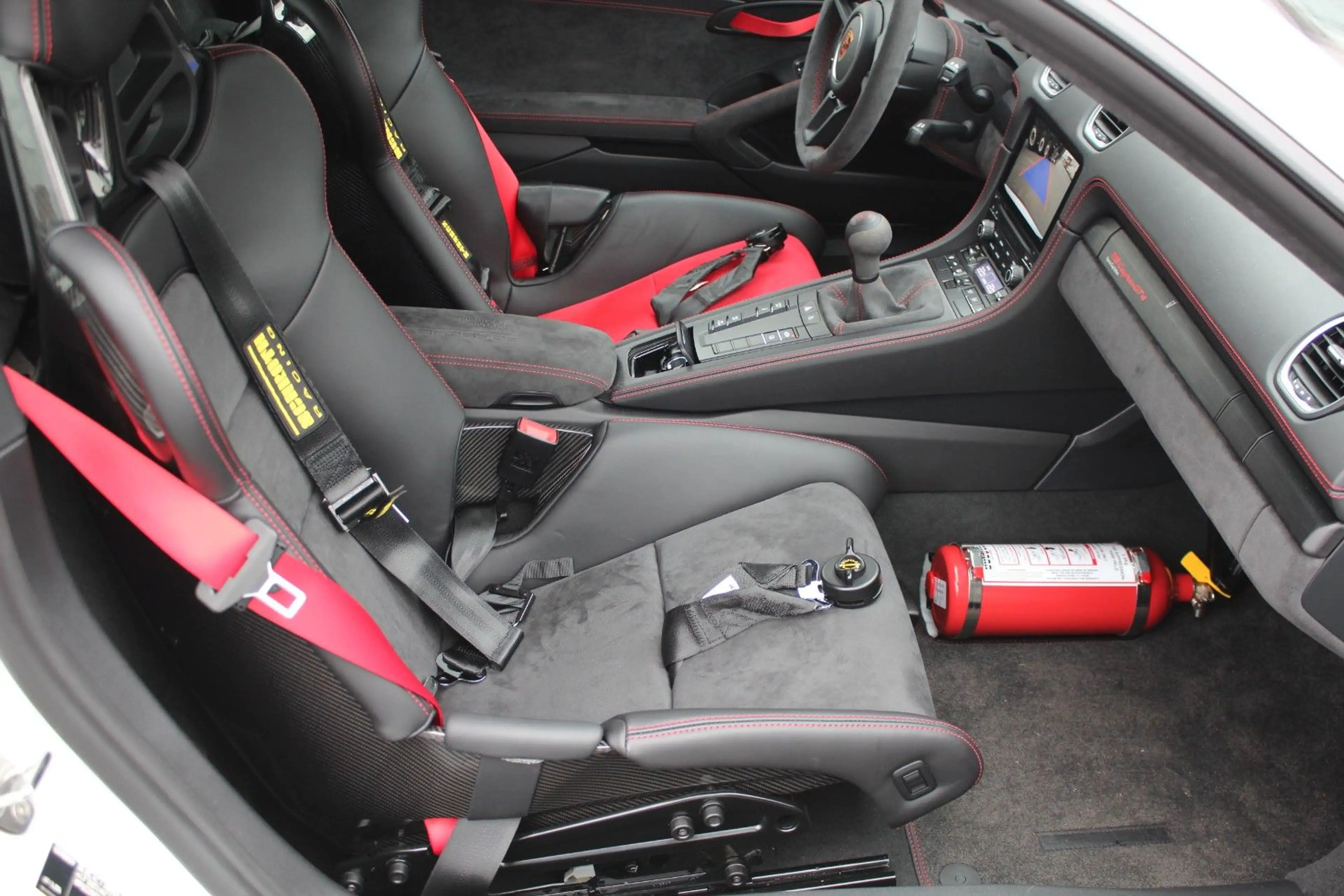 Porsche Cayman 718 982 GT4 Sports Cup Edition 1 of 100 — photo 15