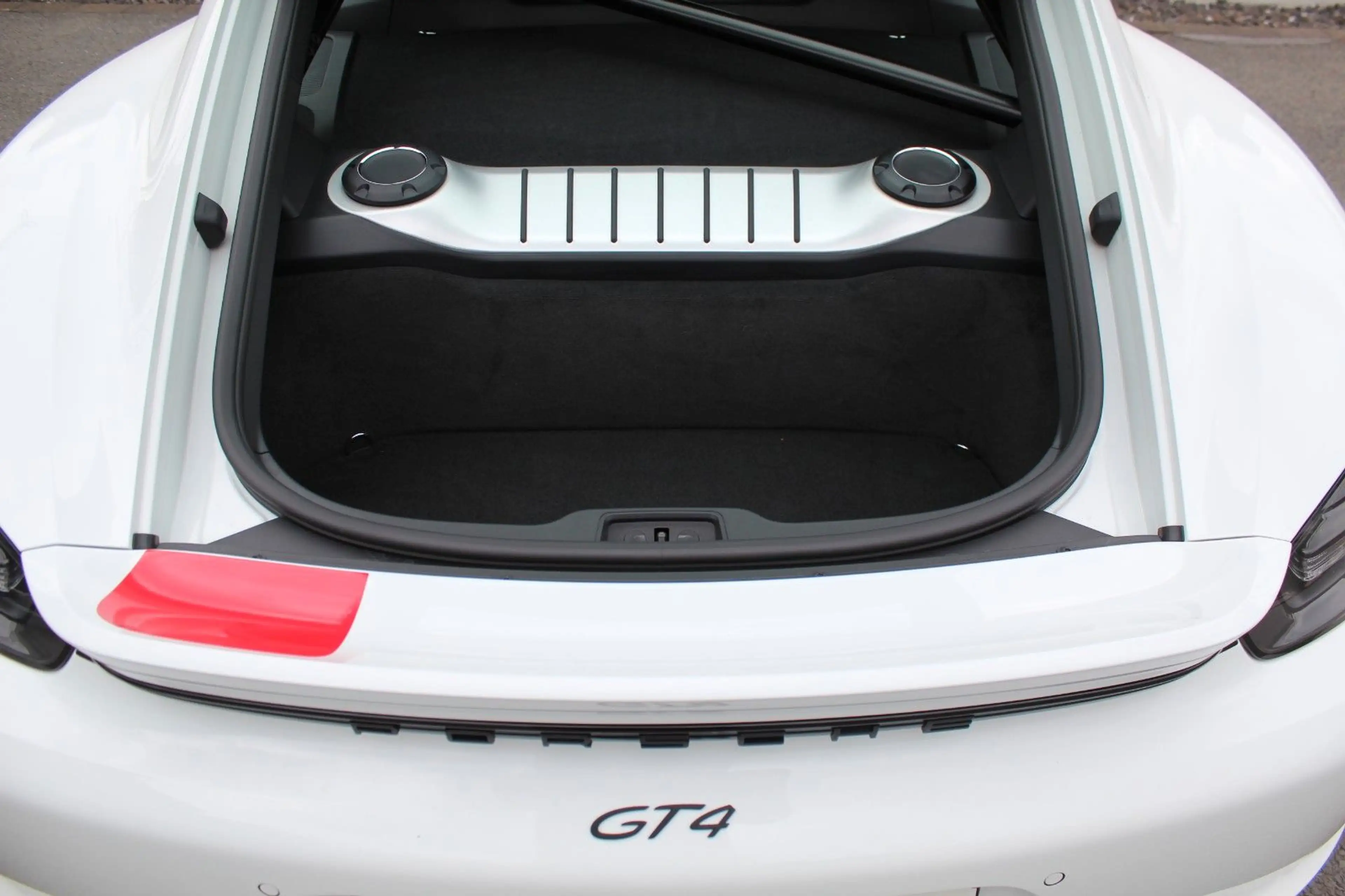 Porsche Cayman 718 982 GT4 Sports Cup Edition 1 of 100 — photo 12