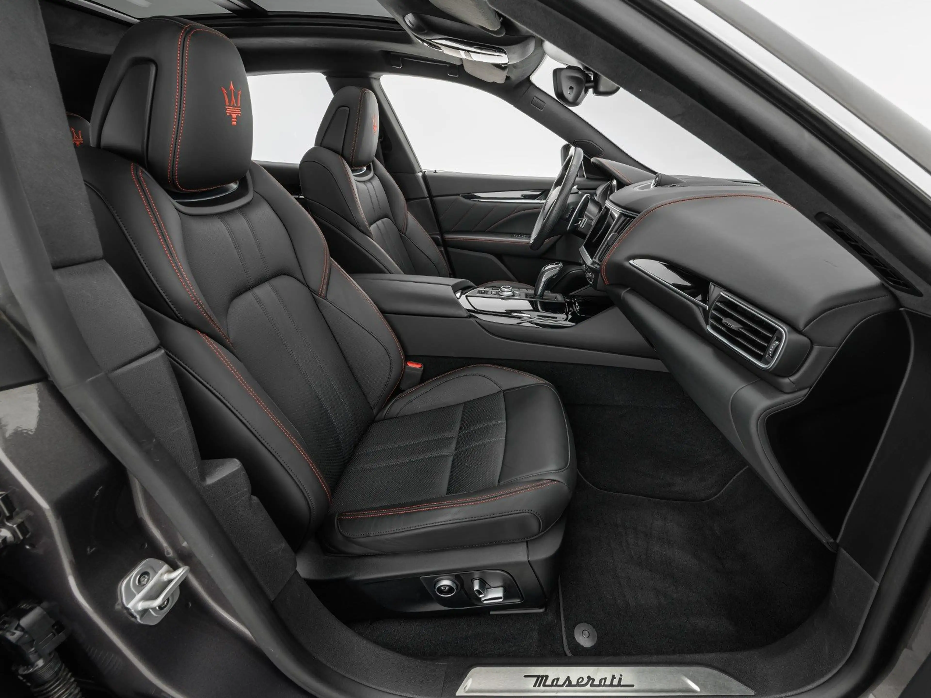 Maserati Levante Modena S 1.HAND + PANO + MY23 — photo 15