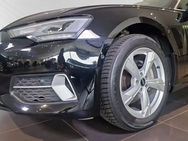 Audi A6 view 6