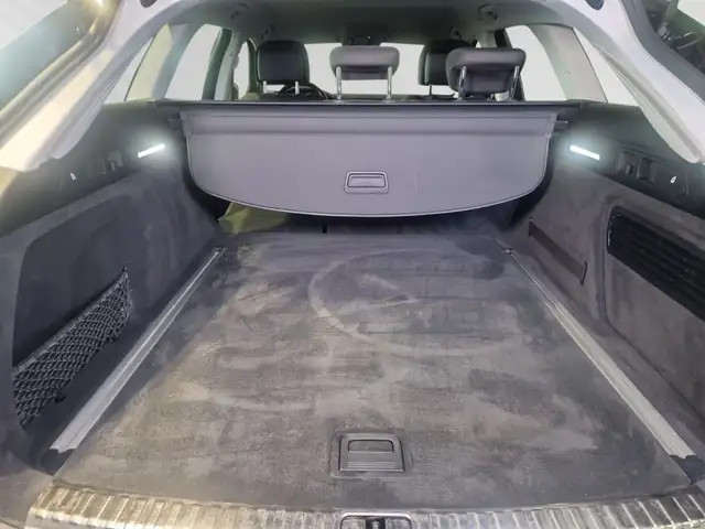 Audi A6 view 14