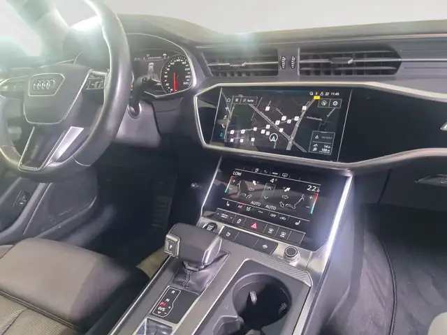 Audi A6 view 9