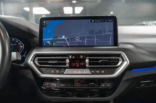 BMW X4 view 12