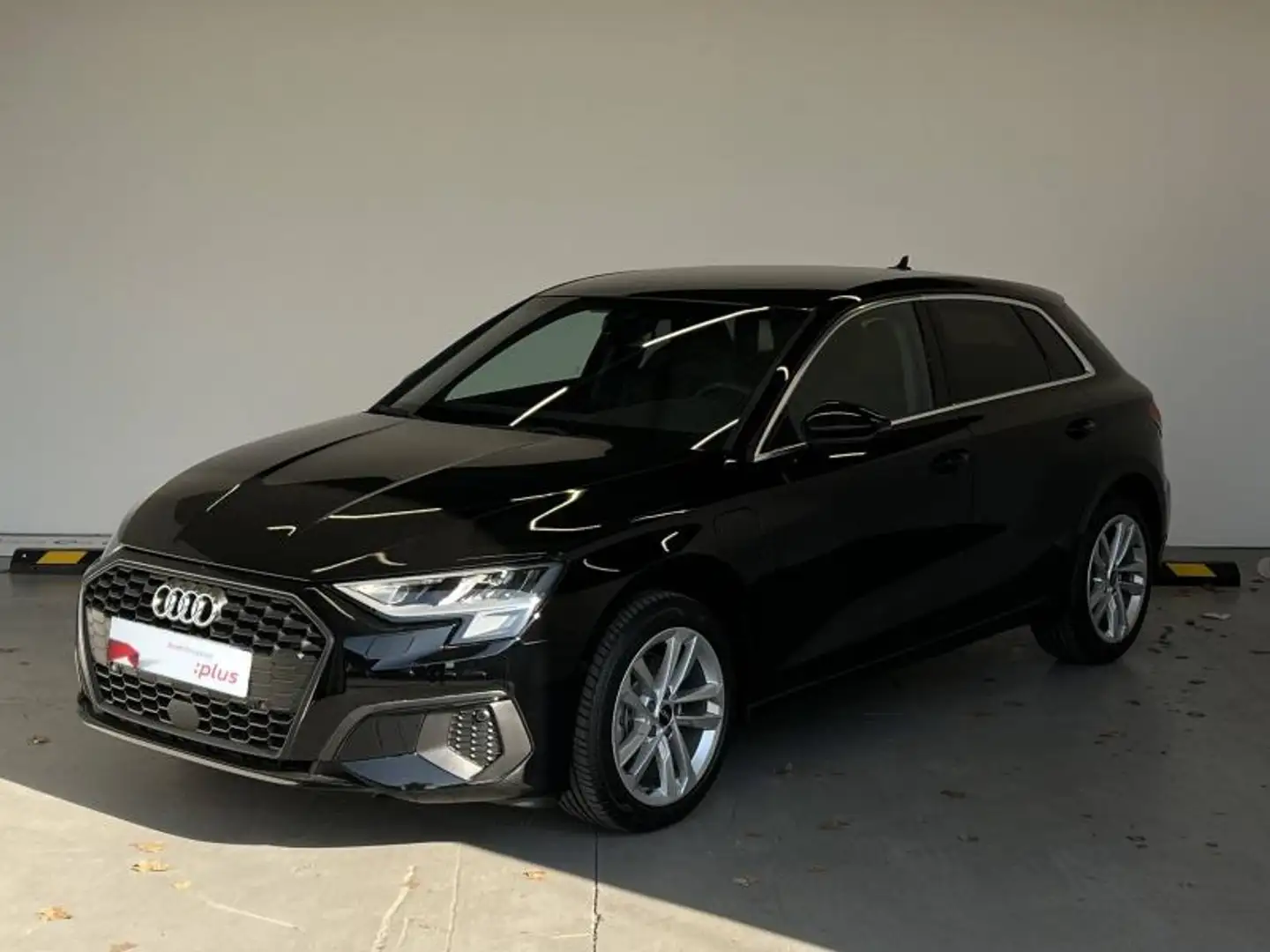 Audi A3 40 TFSI e 204ch Design S tronic 6 Noir - 1