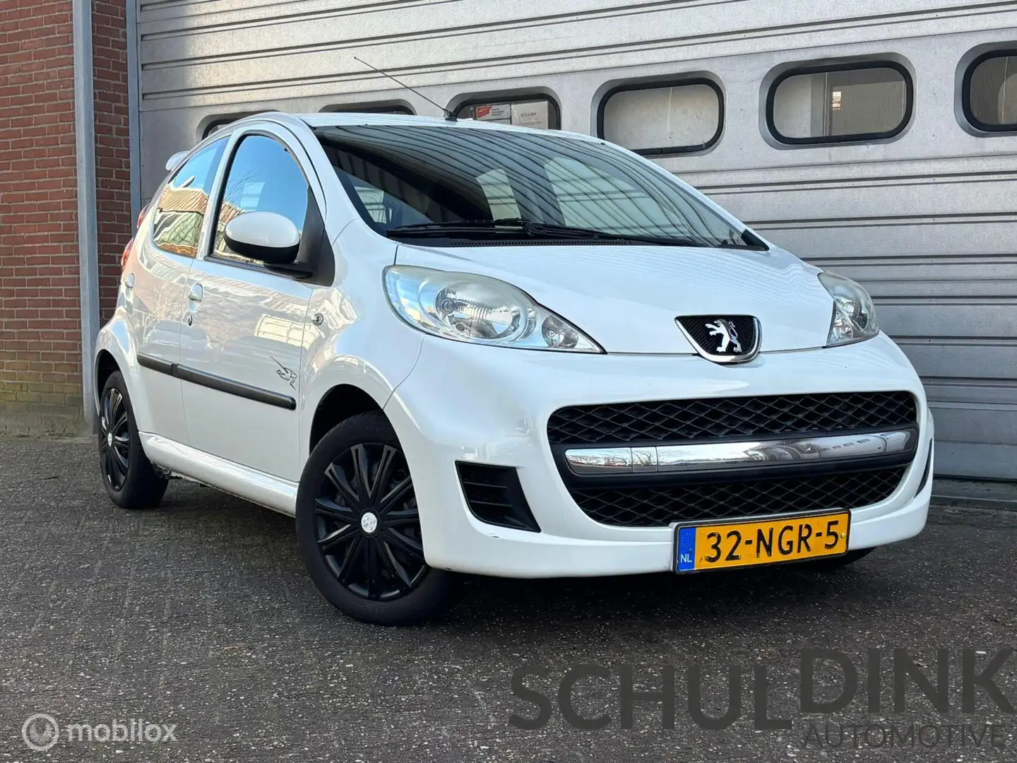 Peugeot 107 1.0-12V XS ELEKTRISCHE RAMEN|STUURBEKRACHTIGING Wit - 1