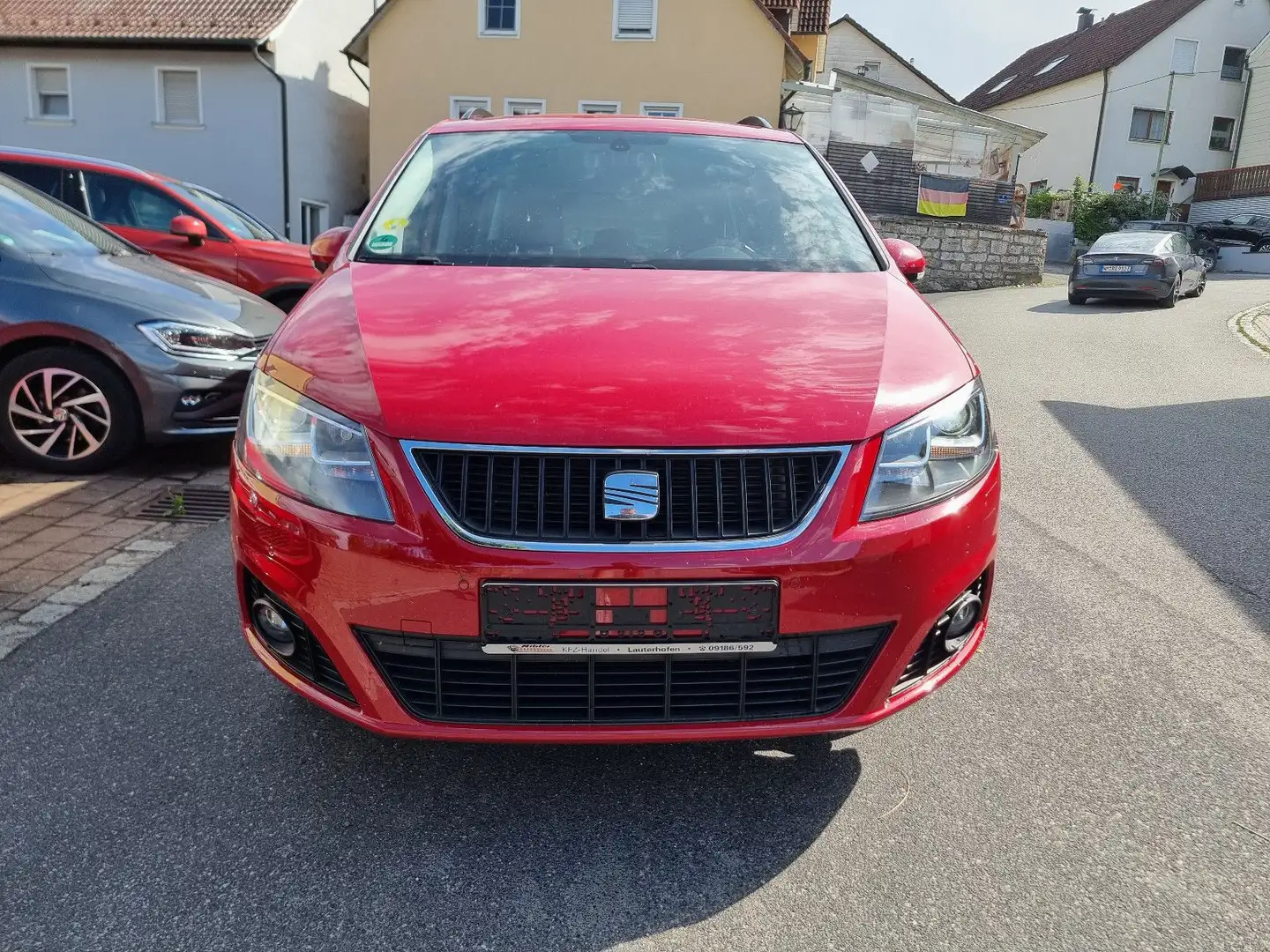 SEAT Alhambra 2.0TDI Style 4Drive 7-SITZ+NAVI+XEN+AHK Rouge - 2