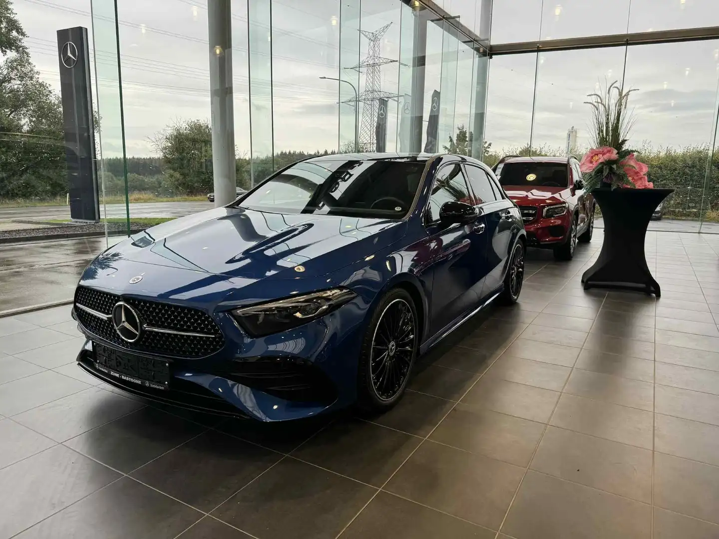 Mercedes-Benz A 200 A 200 d AMG Line - FULL - TOIT OUVRANT - ATTACHE Bleu - 1