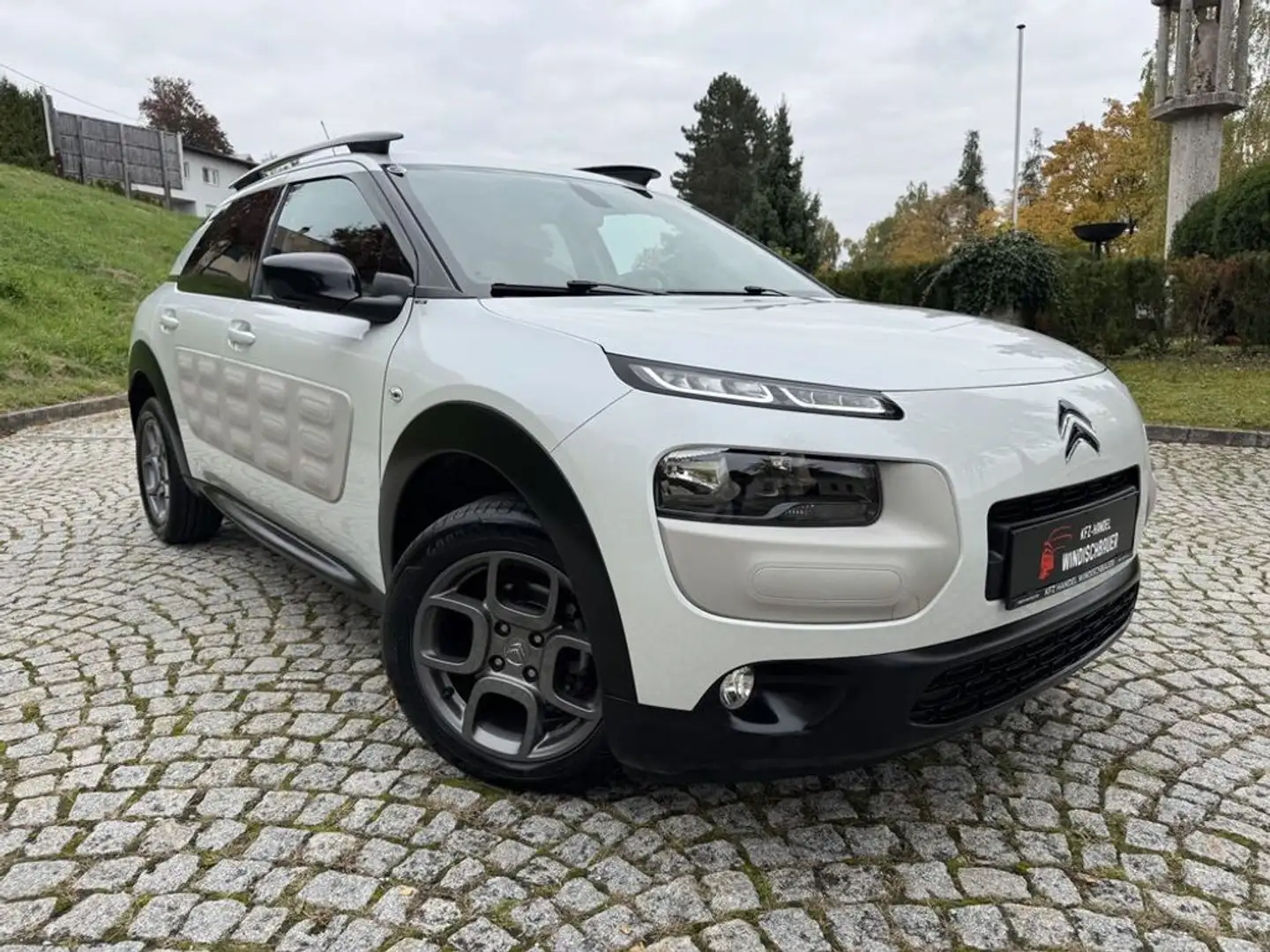 Citroen C4 Cactus Shine AUTOMATIK KLIMA TEMPOMAT R-KAM SHZ Weiß - 1