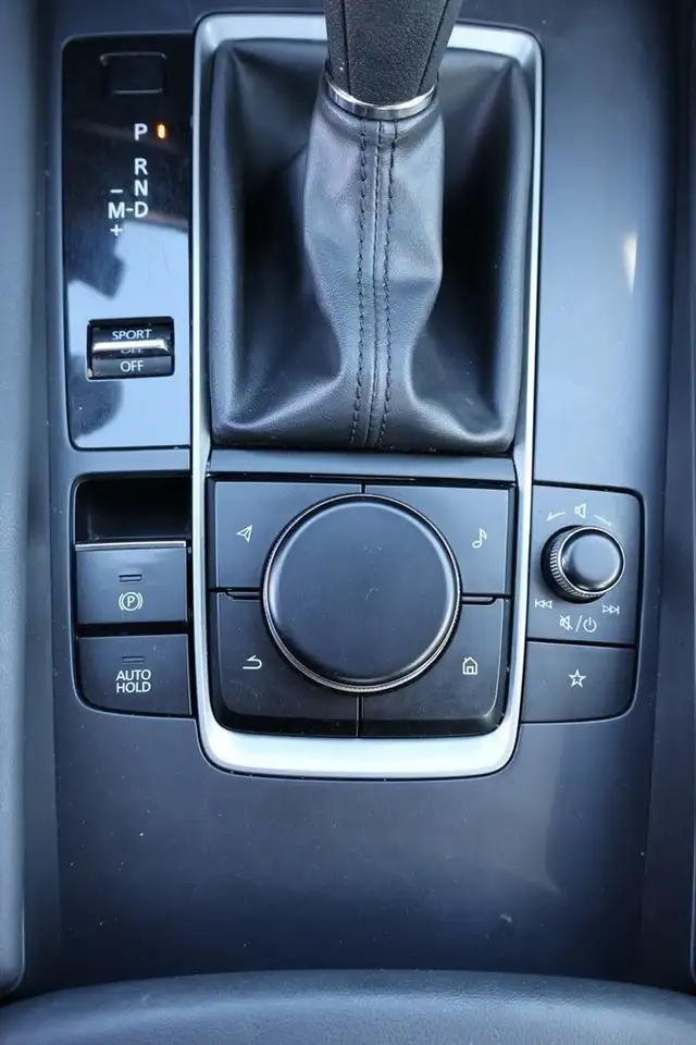 Mazda 3 снимка Mazda 3