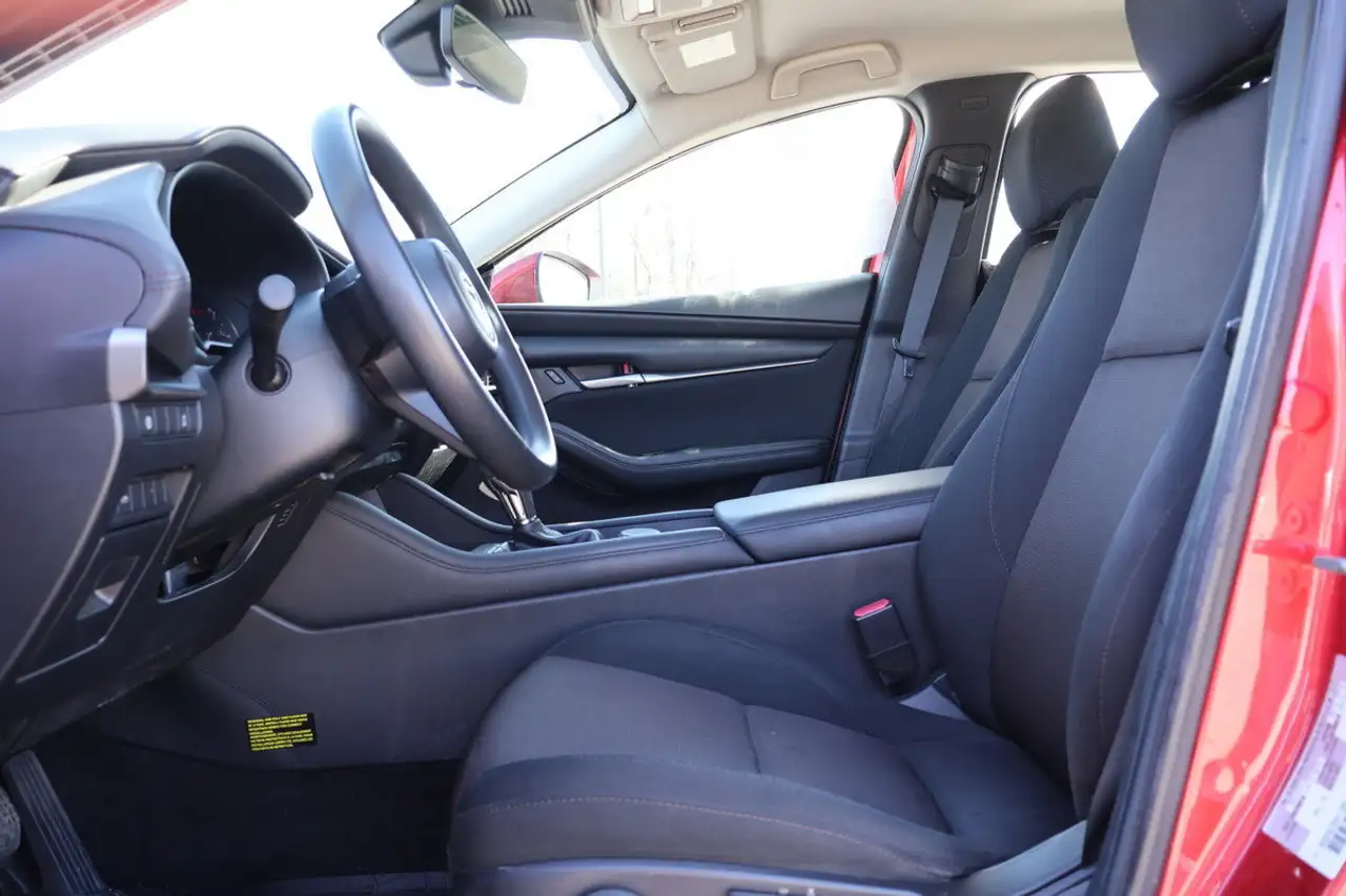 Mazda 3 снимка Mazda 3