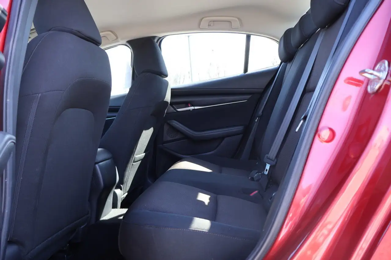 Mazda 3 снимка Mazda 3