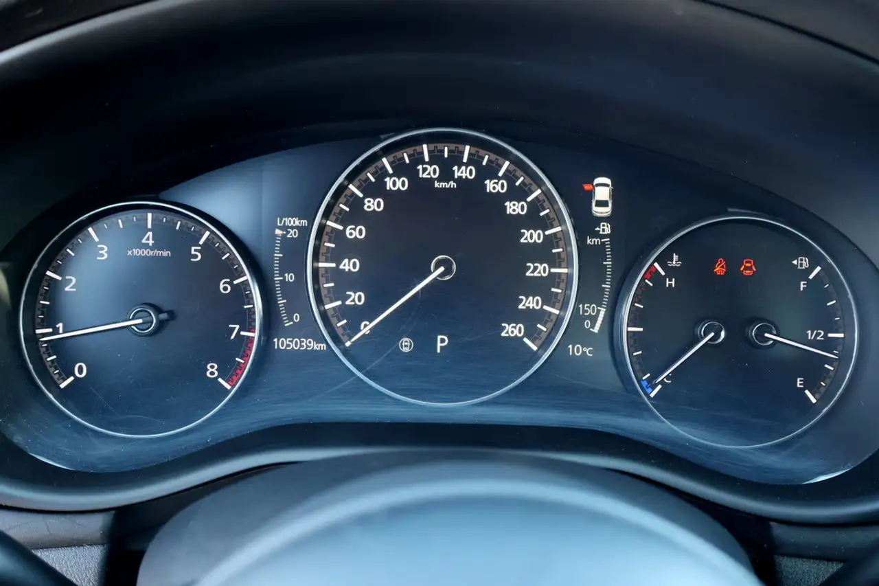 Mazda 3 снимка Mazda 3