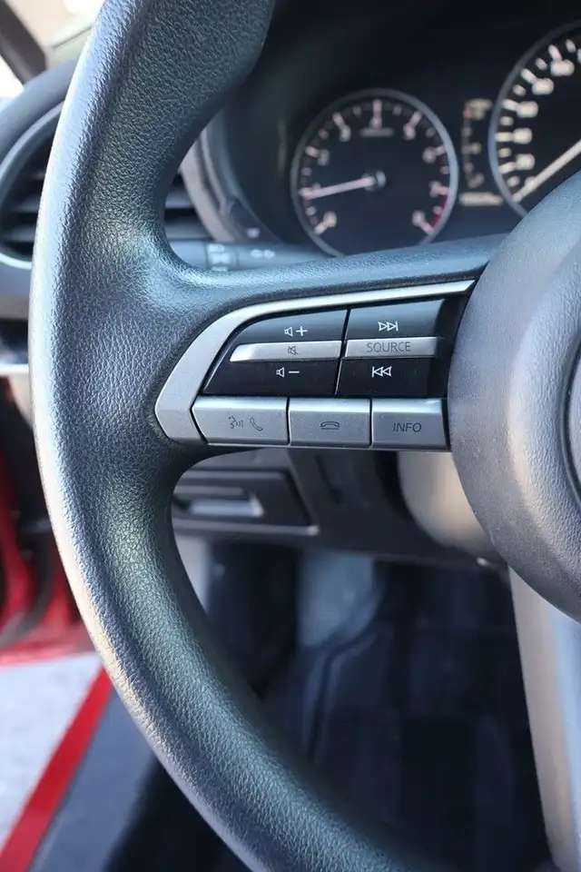 Mazda 3 снимка Mazda 3