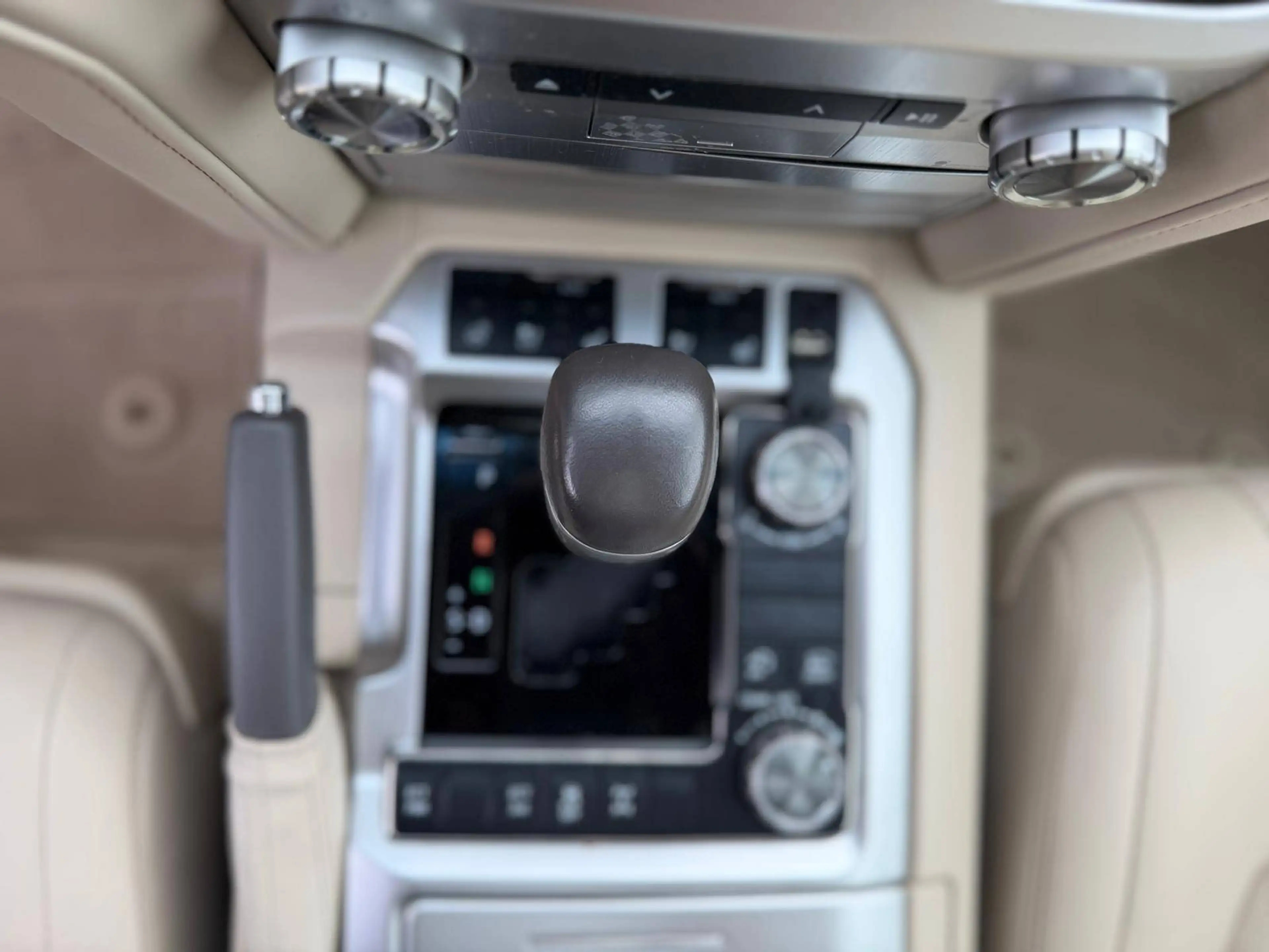 Toyota Land Cruiser LC 200  4.6 Benzine V8, EU-uitvoering — photo 10