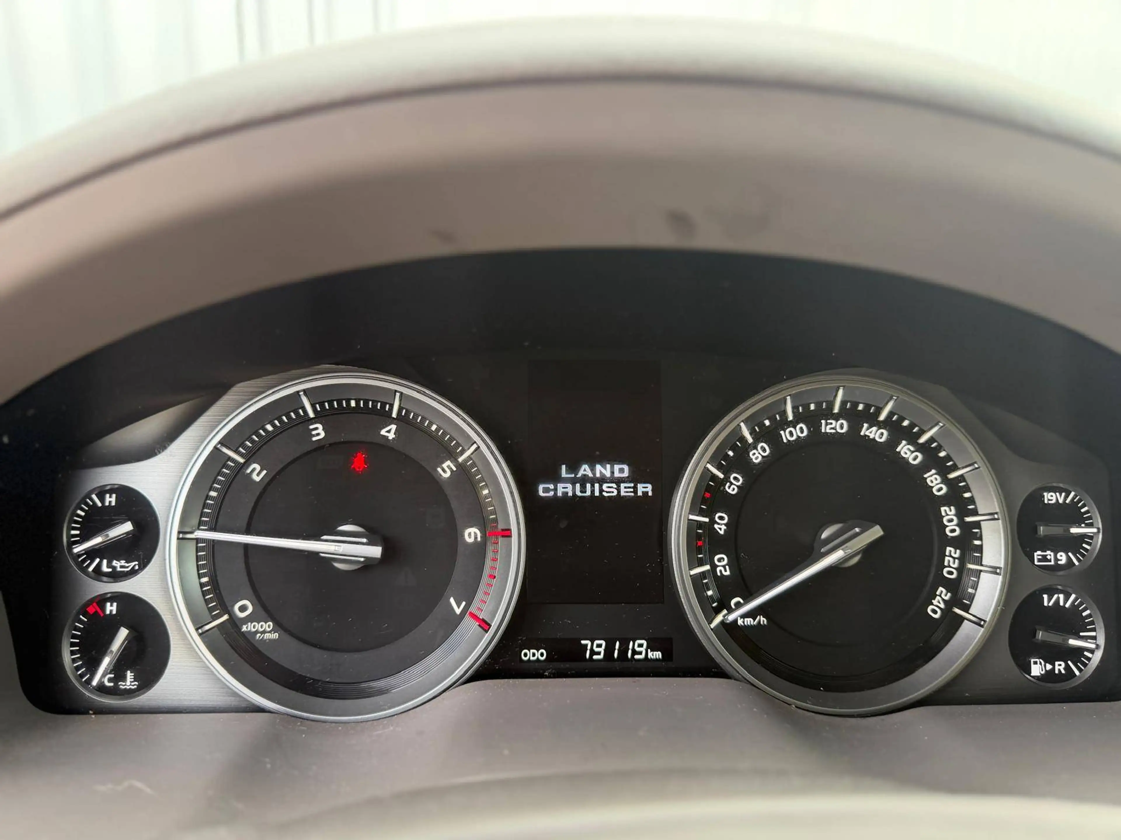 Toyota Land Cruiser LC 200  4.6 Benzine V8, EU-uitvoering — photo 12
