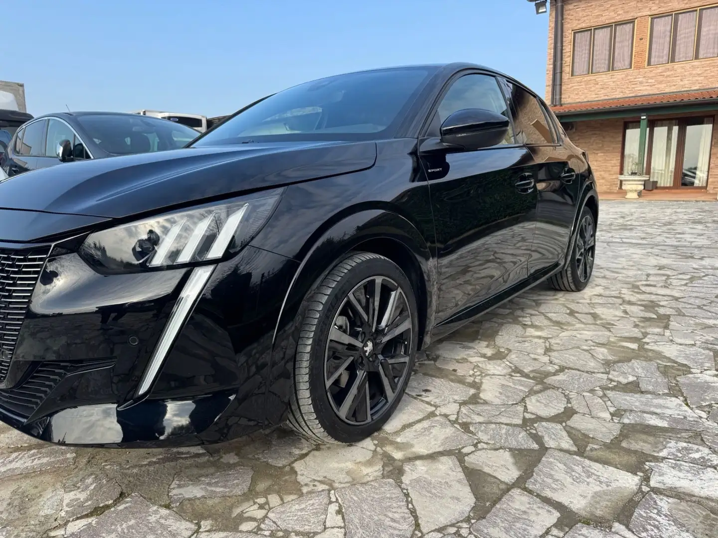 Peugeot 208 208 PureTech 100 Stop&Start EAT8 5 porte GT Noir - 1