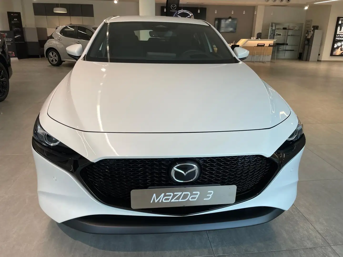 Mazda 3 Mazda 3 2.5L MT m-hybrid 140cv CENTRE-LINE NUOVA Bianco - 2