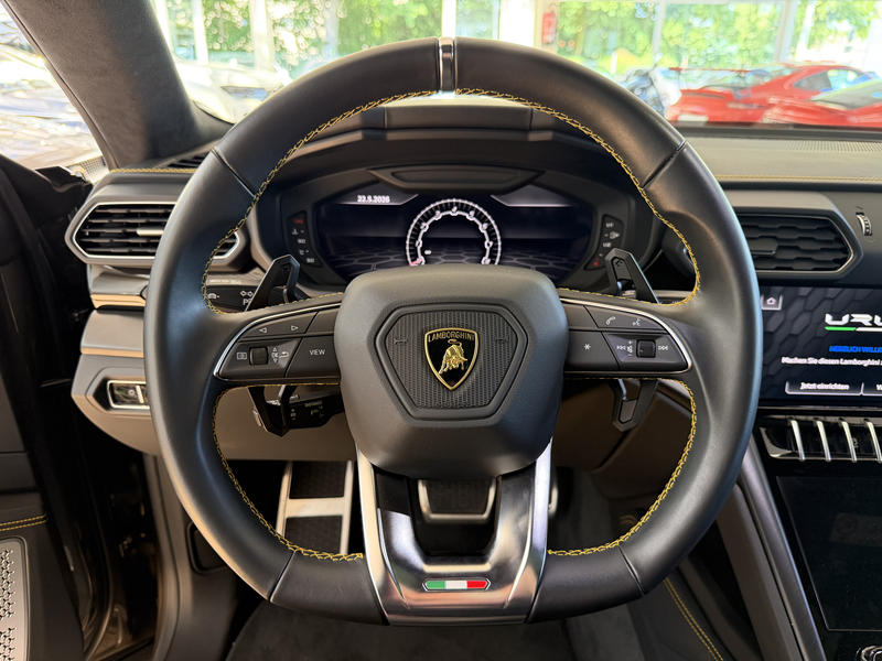 Lamborghini Urus 360*LiFT*PANO*B&O*23ZOLL*KERAMiK*MASSAGE* — photo 14