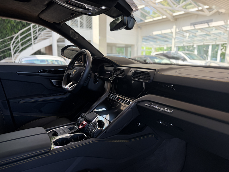 Lamborghini Urus 360*LiFT*PANO*B&O*23ZOLL*KERAMiK*MASSAGE* — photo 12