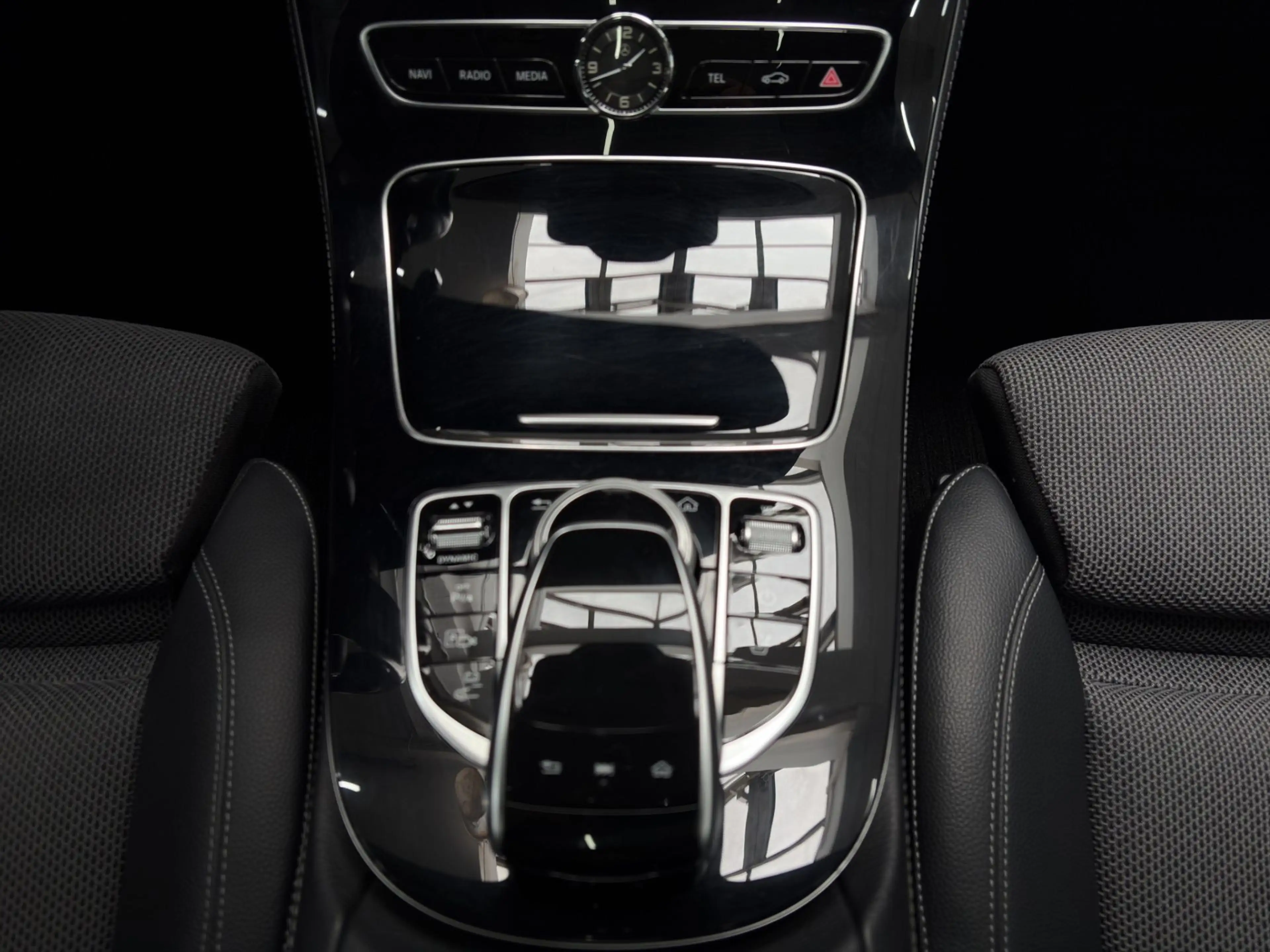 Mercedes-Benz E 300 de T Avantgarde Aut. — photo 14