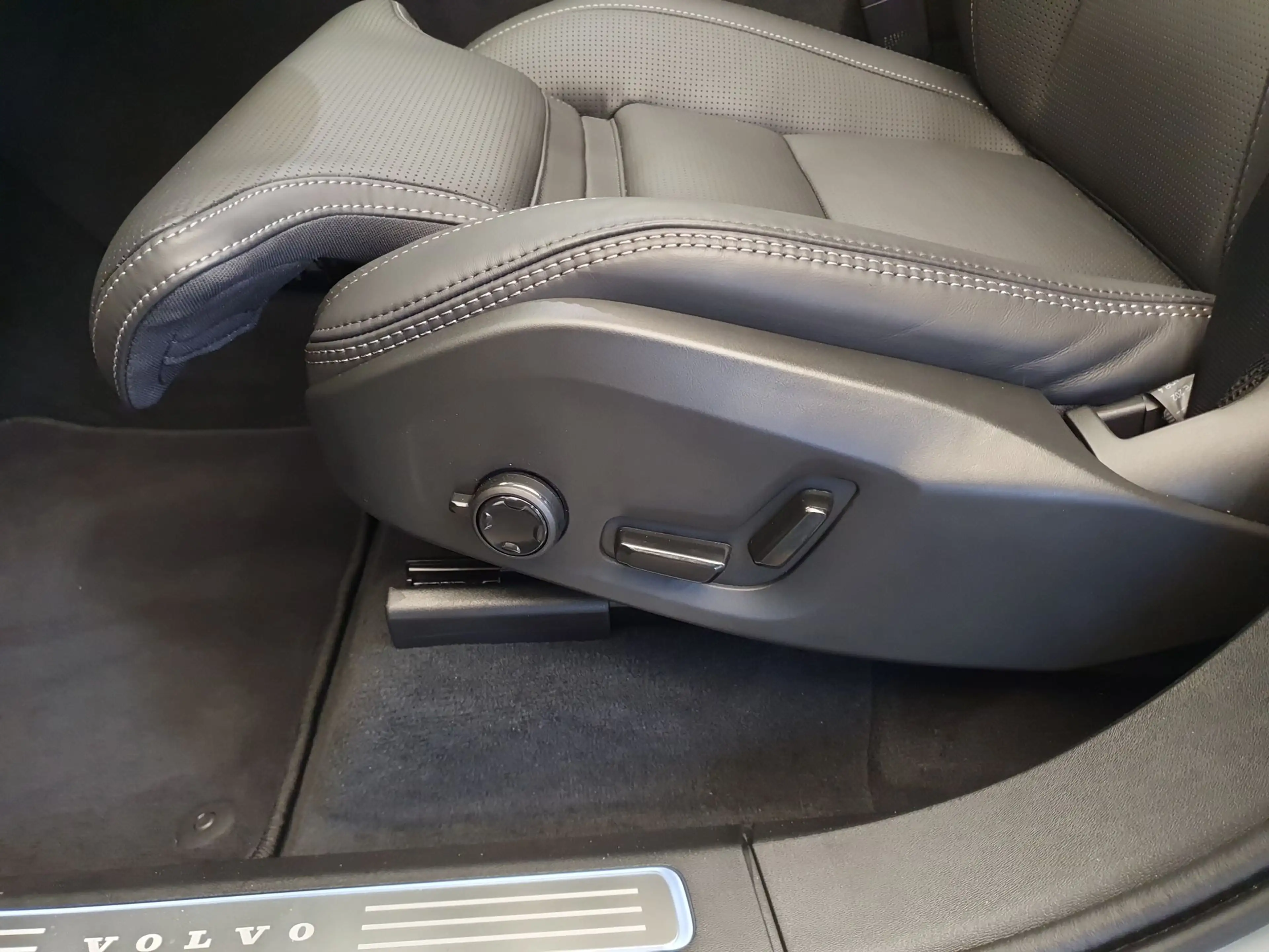 Volvo XC90 2.0 T8 455pk Plug-in hybrid AWD Ultra Black Ed. Ex — photo 24