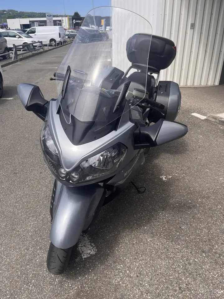 Kawasaki GTR 1400