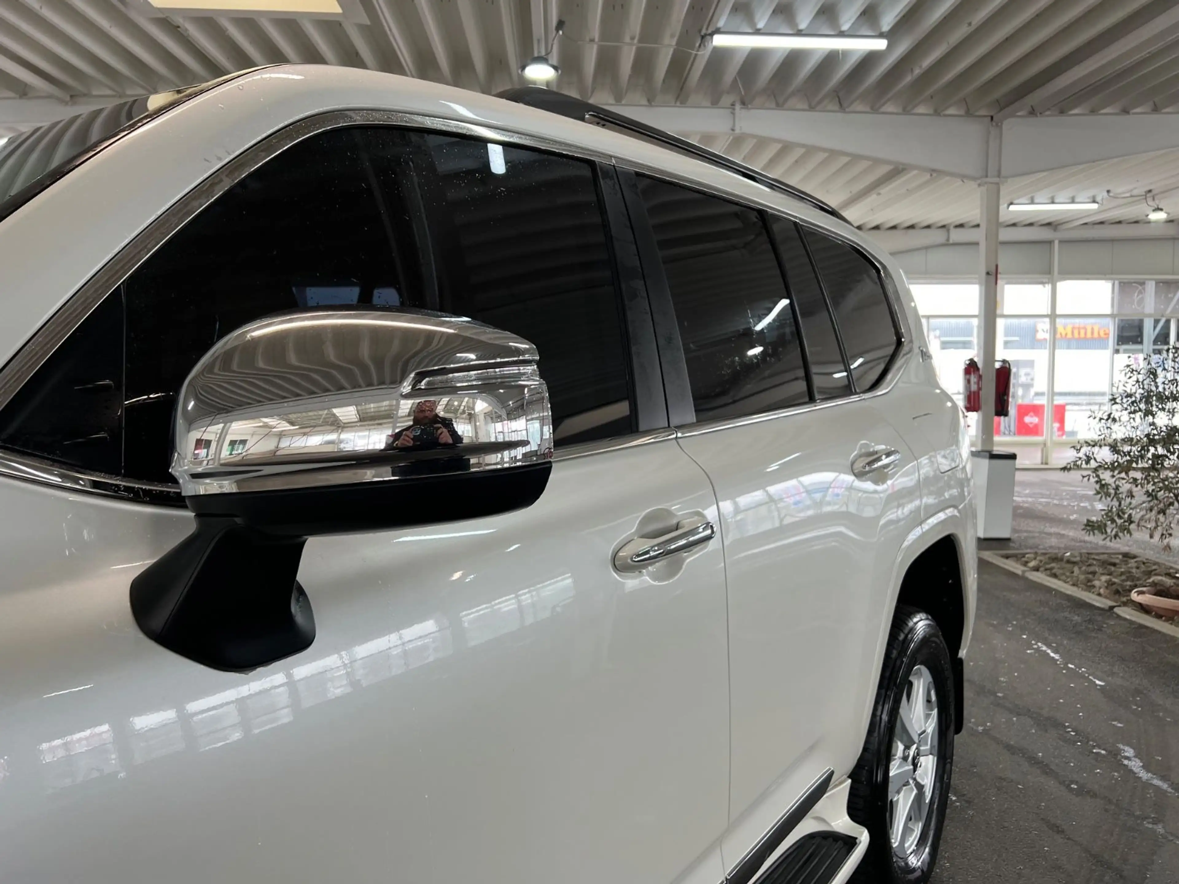 Toyota Land Cruiser 300*3.5 V6*ARMORED*GEPANZERT*B6/VR7 — photo 11