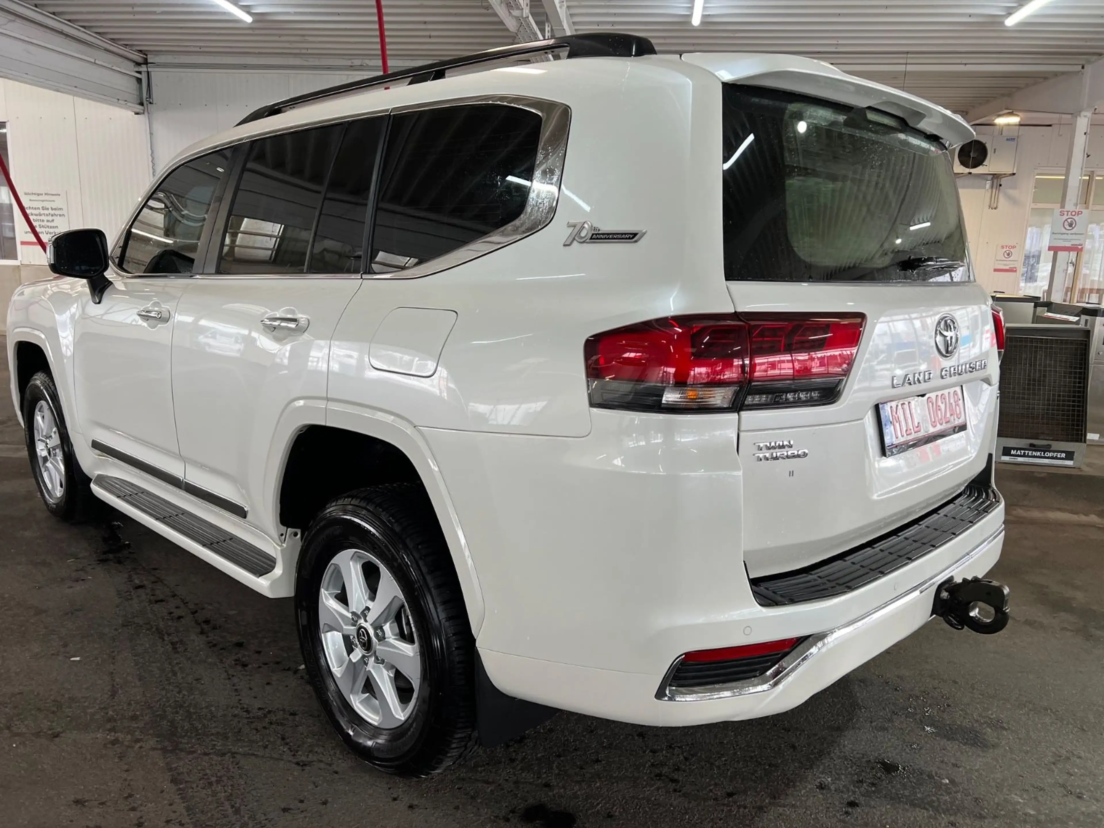 Toyota Land Cruiser 300*3.5 V6*ARMORED*GEPANZERT*B6/VR7 — photo 5