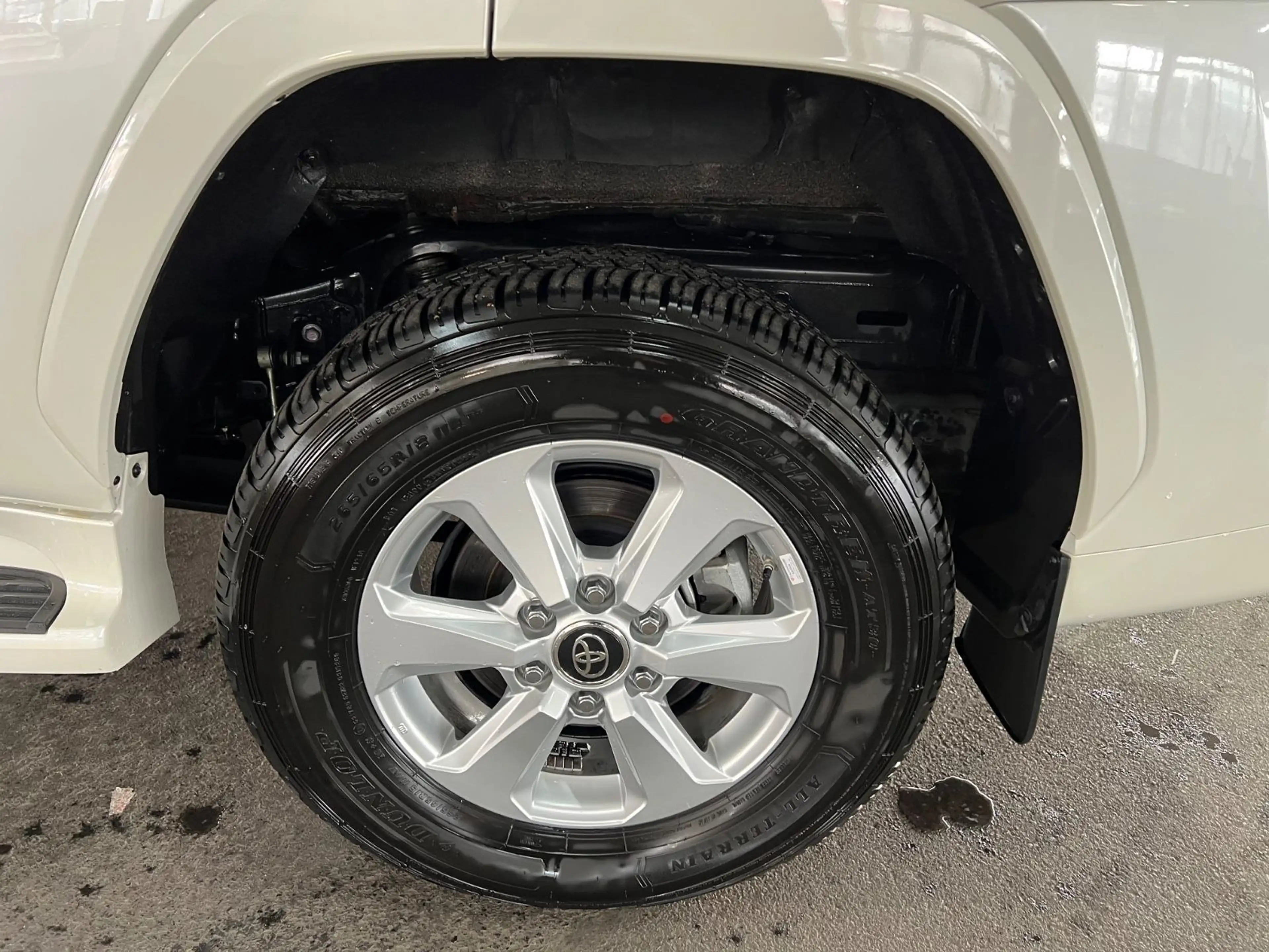 Toyota Land Cruiser 300*3.5 V6*ARMORED*GEPANZERT*B6/VR7 — photo 13