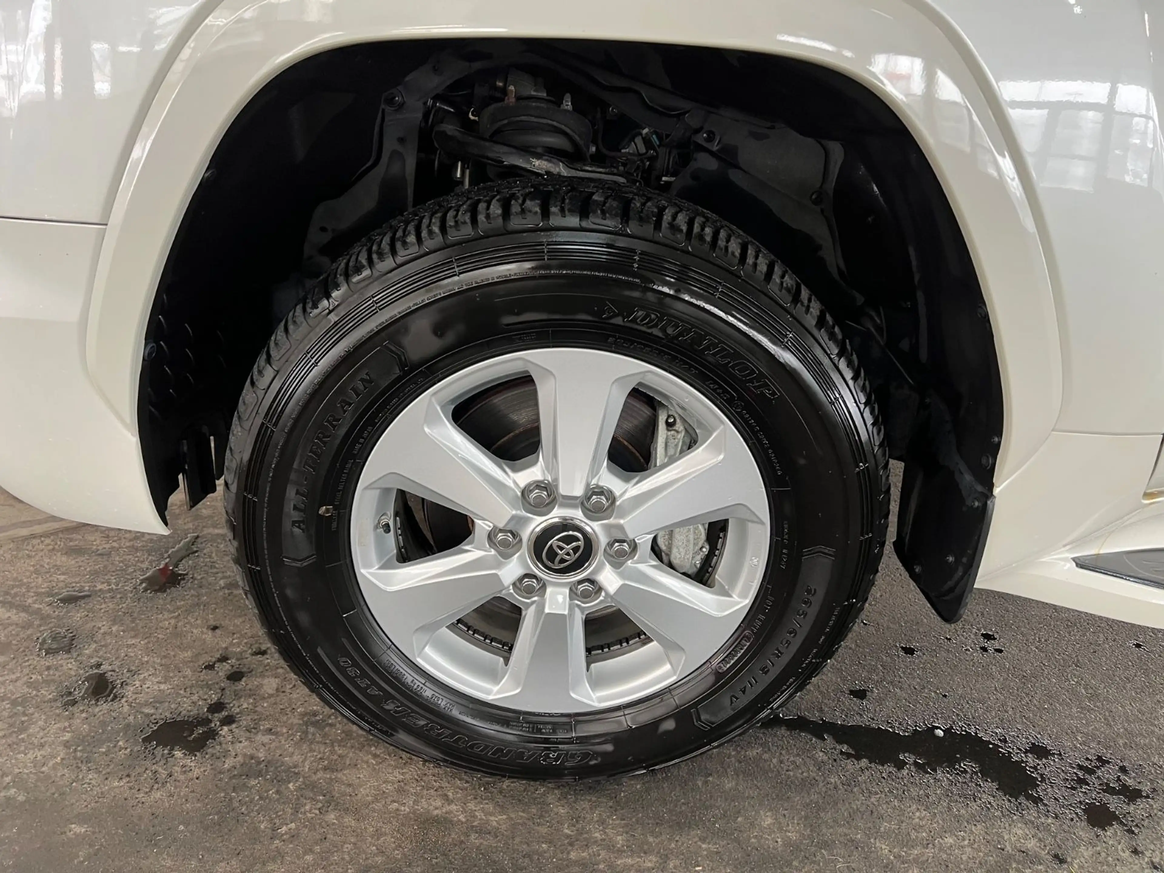 Toyota Land Cruiser 300*3.5 V6*ARMORED*GEPANZERT*B6/VR7 — photo 12
