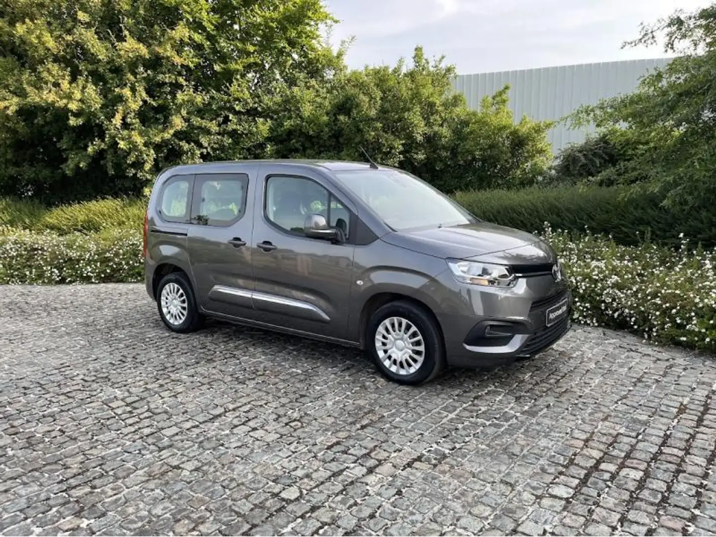 Toyota Verso Shuttle Nero - 1