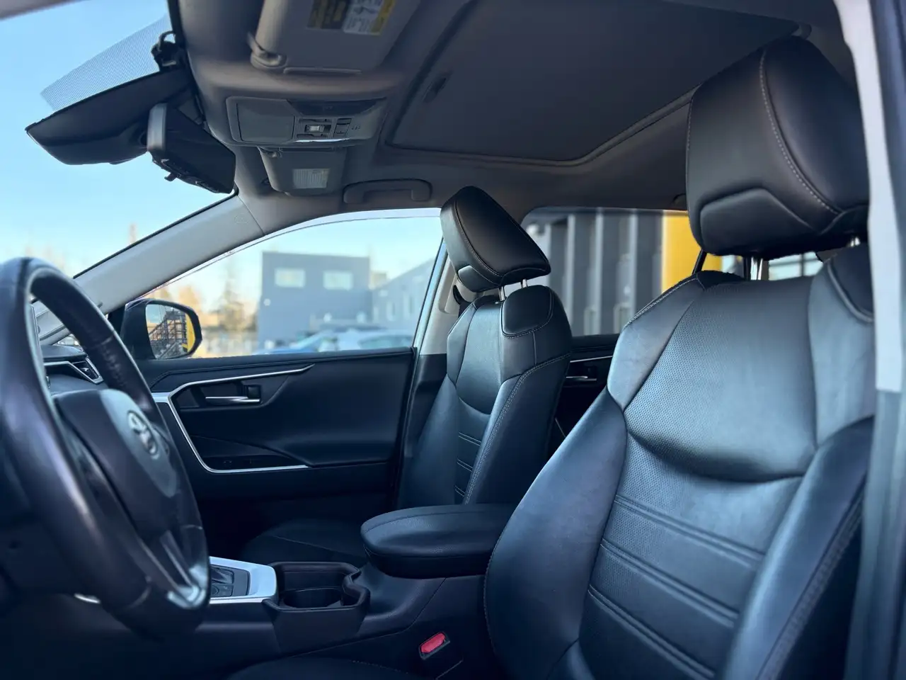 Toyota RAV 4 снимка Toyota RAV 4
