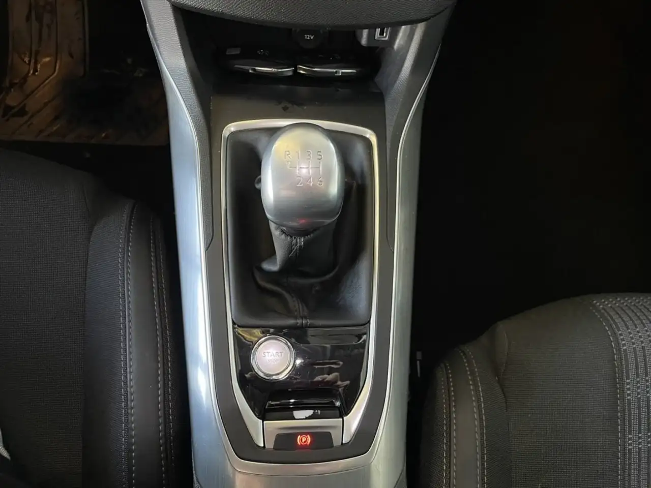Peugeot 308 308 SW — photo 31