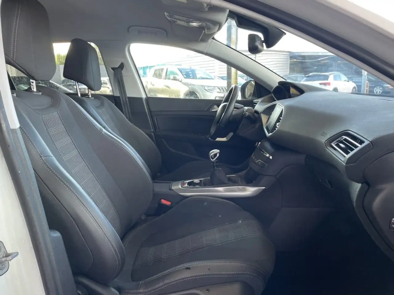 Peugeot 308 308 SW — photo 17