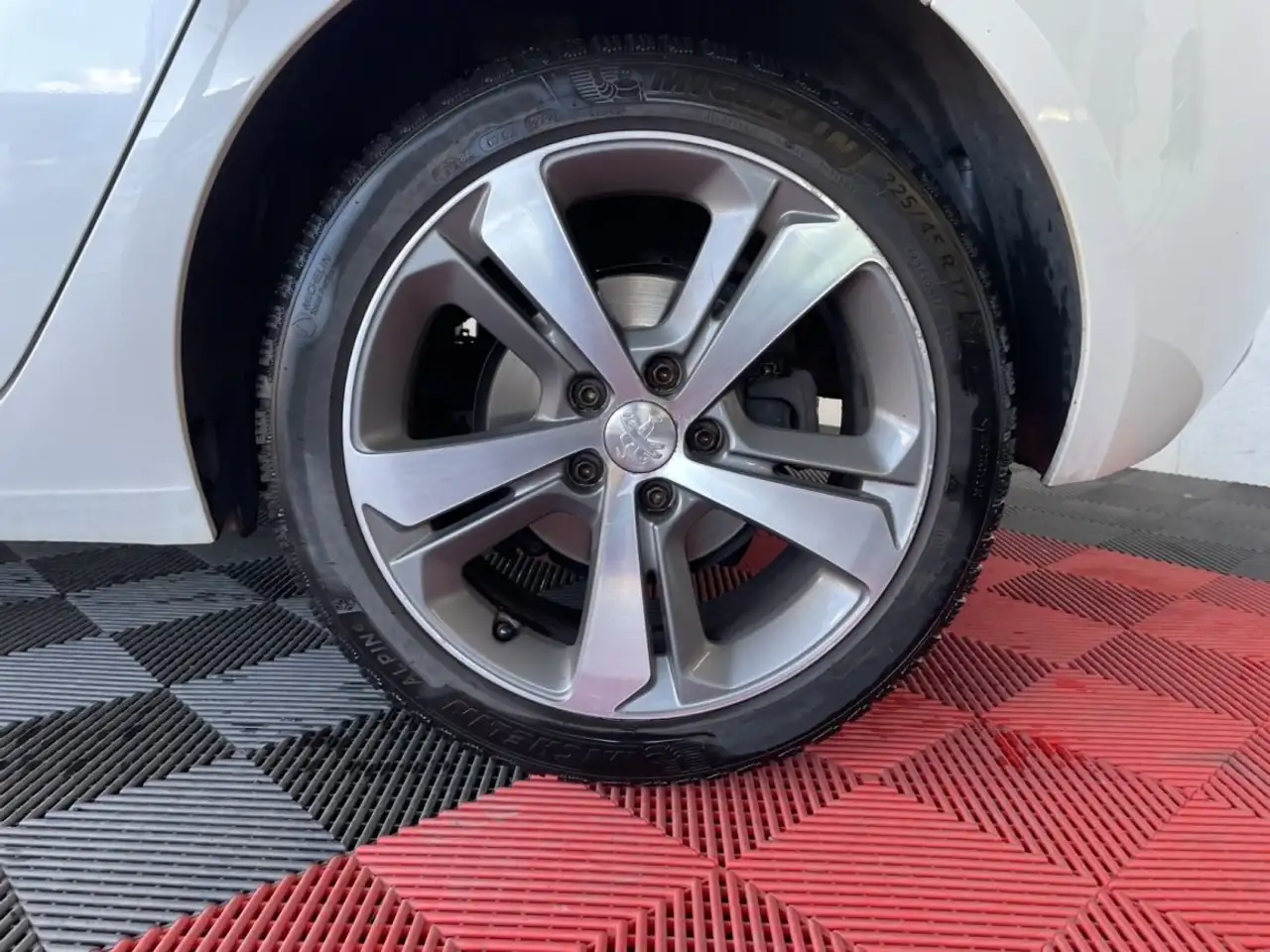 Peugeot 308 308 SW — photo 11