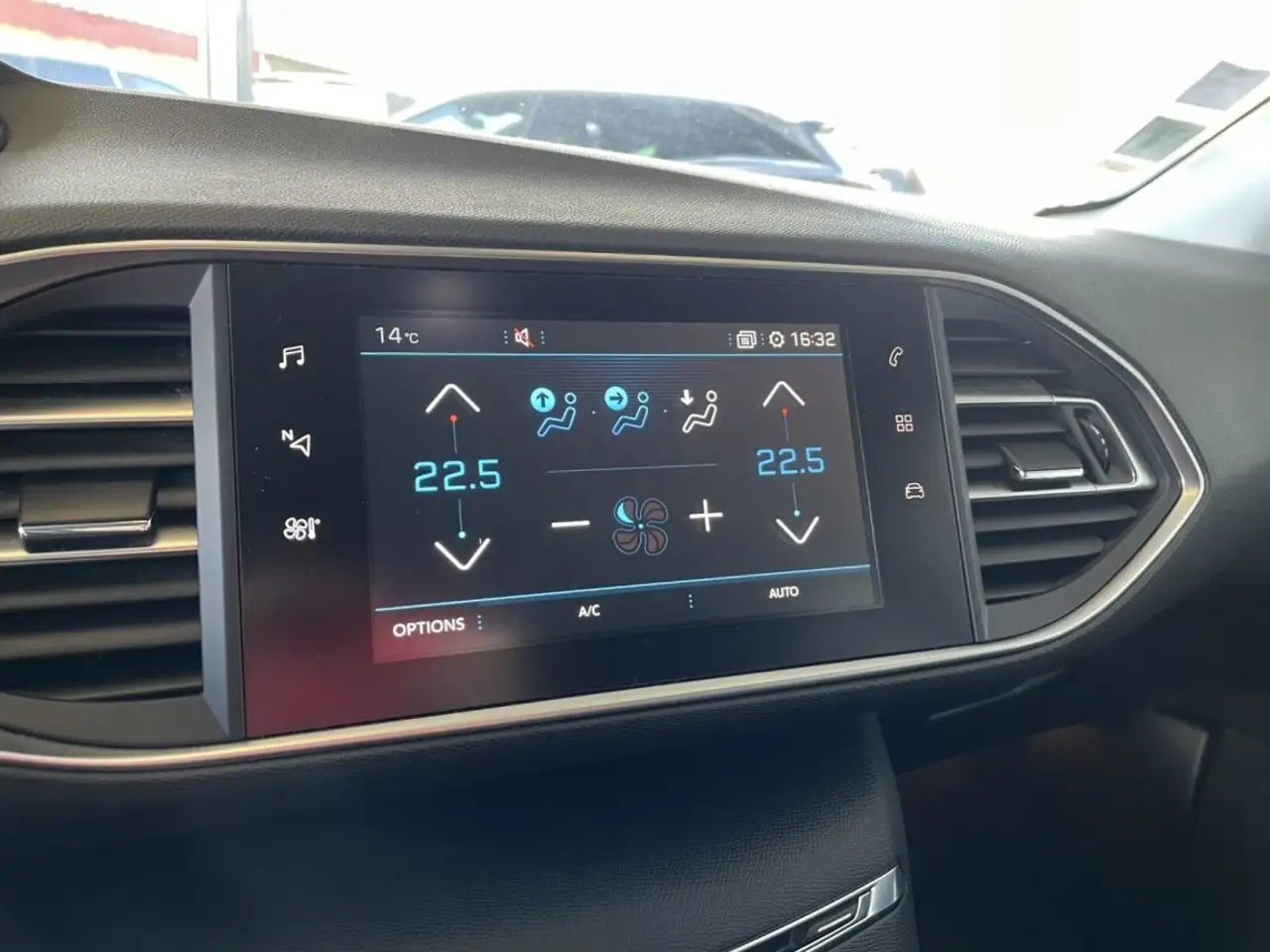Peugeot 308 308 SW — photo 27