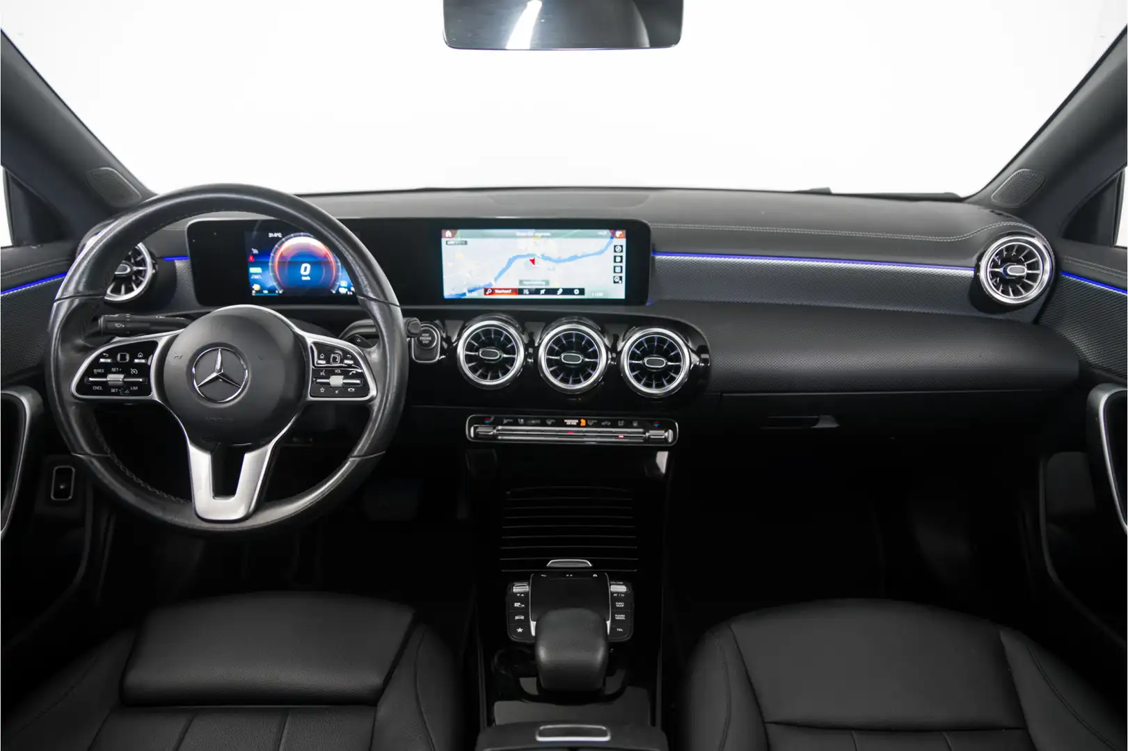 Mercedes-Benz CLA 250 e Advantage Sfeerverlichting Pano Leder Panoramada Schwarz - 2