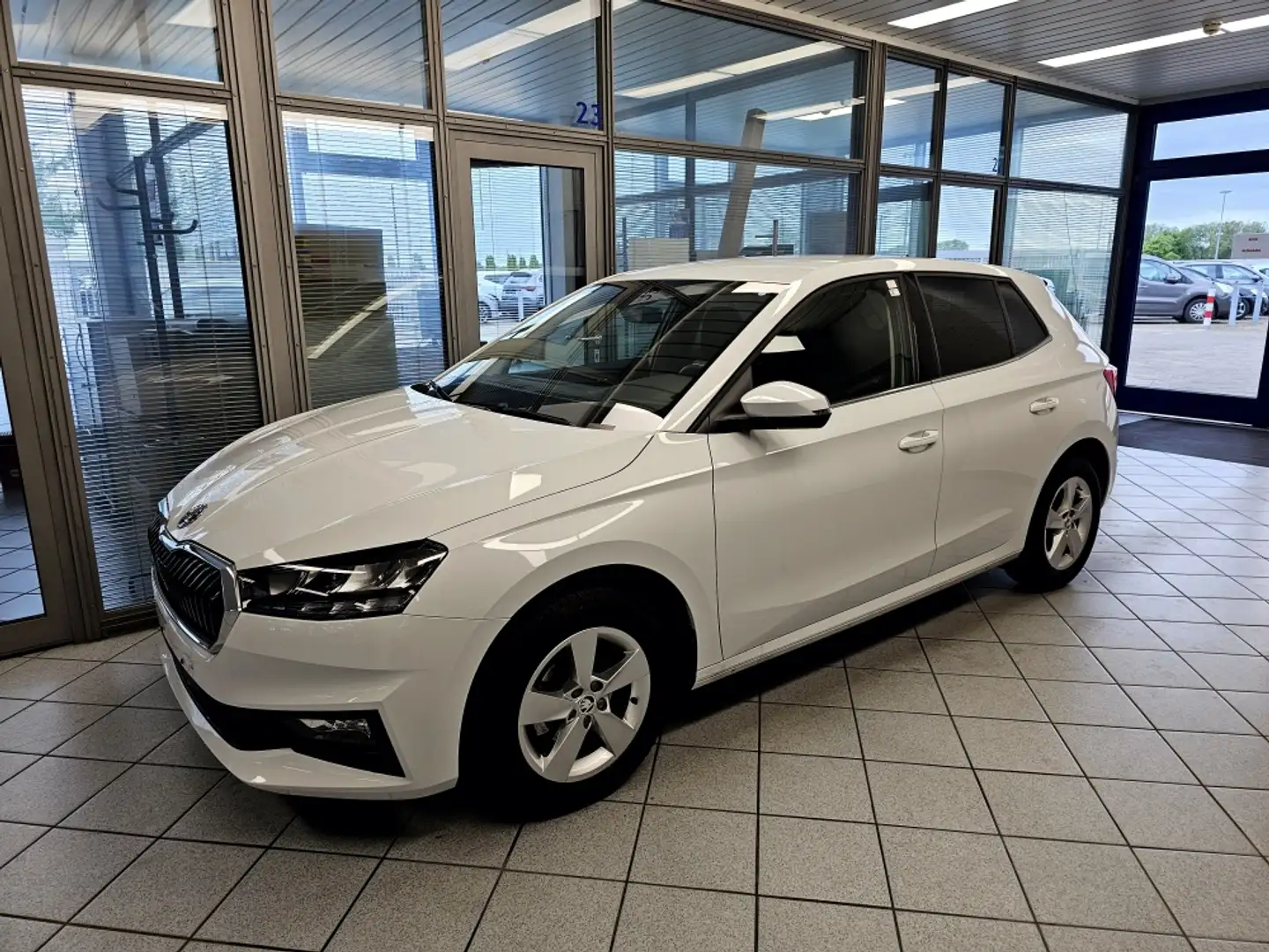Skoda Fabia Selection Climatr.,PDC,Alu,Sitzhzg.,AppCon Weiß - 2