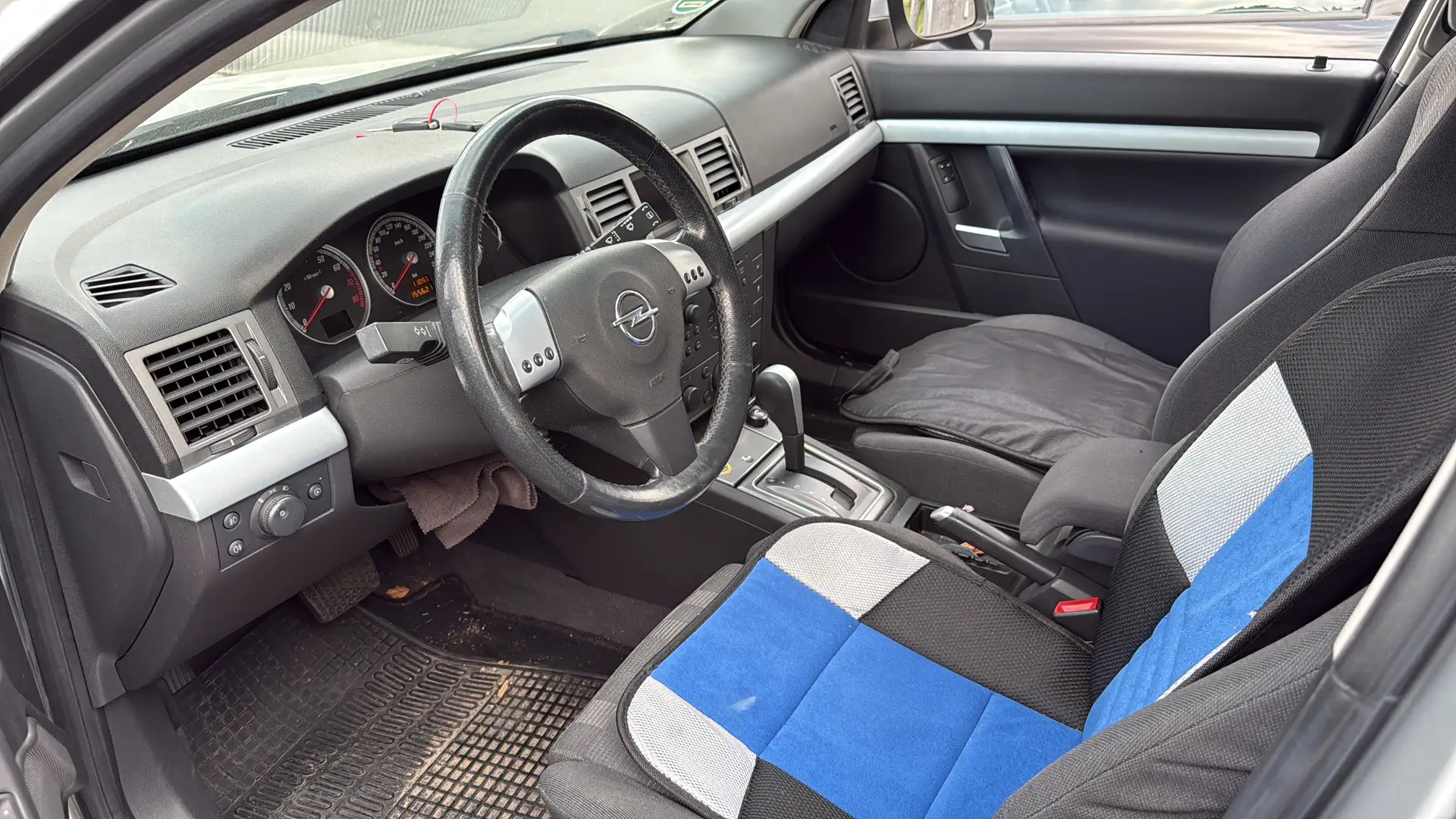 Opel Vectra GTS Grau - 2
